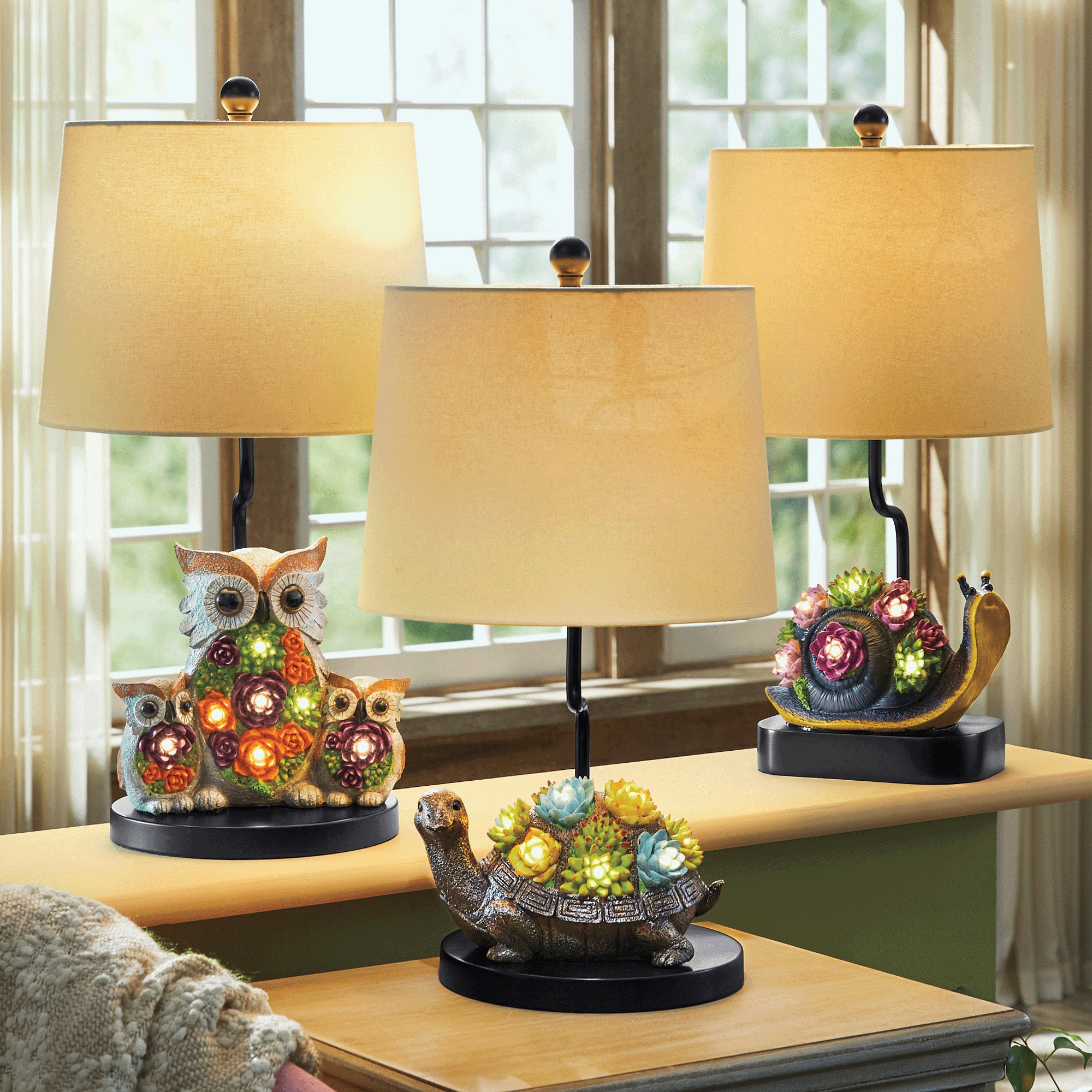 Animal-Themed Succulent Lamp