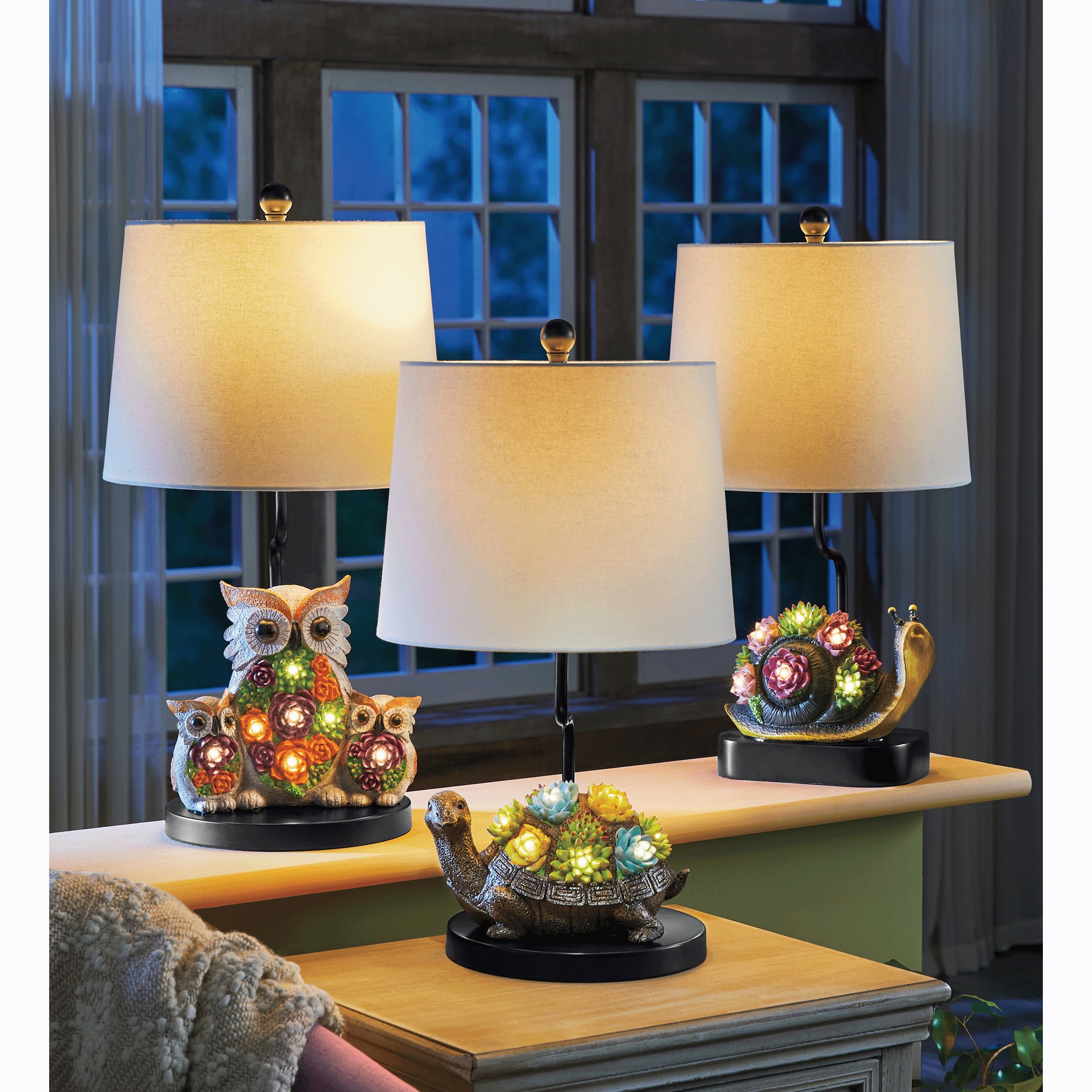 Animal-Themed Succulent Lamp