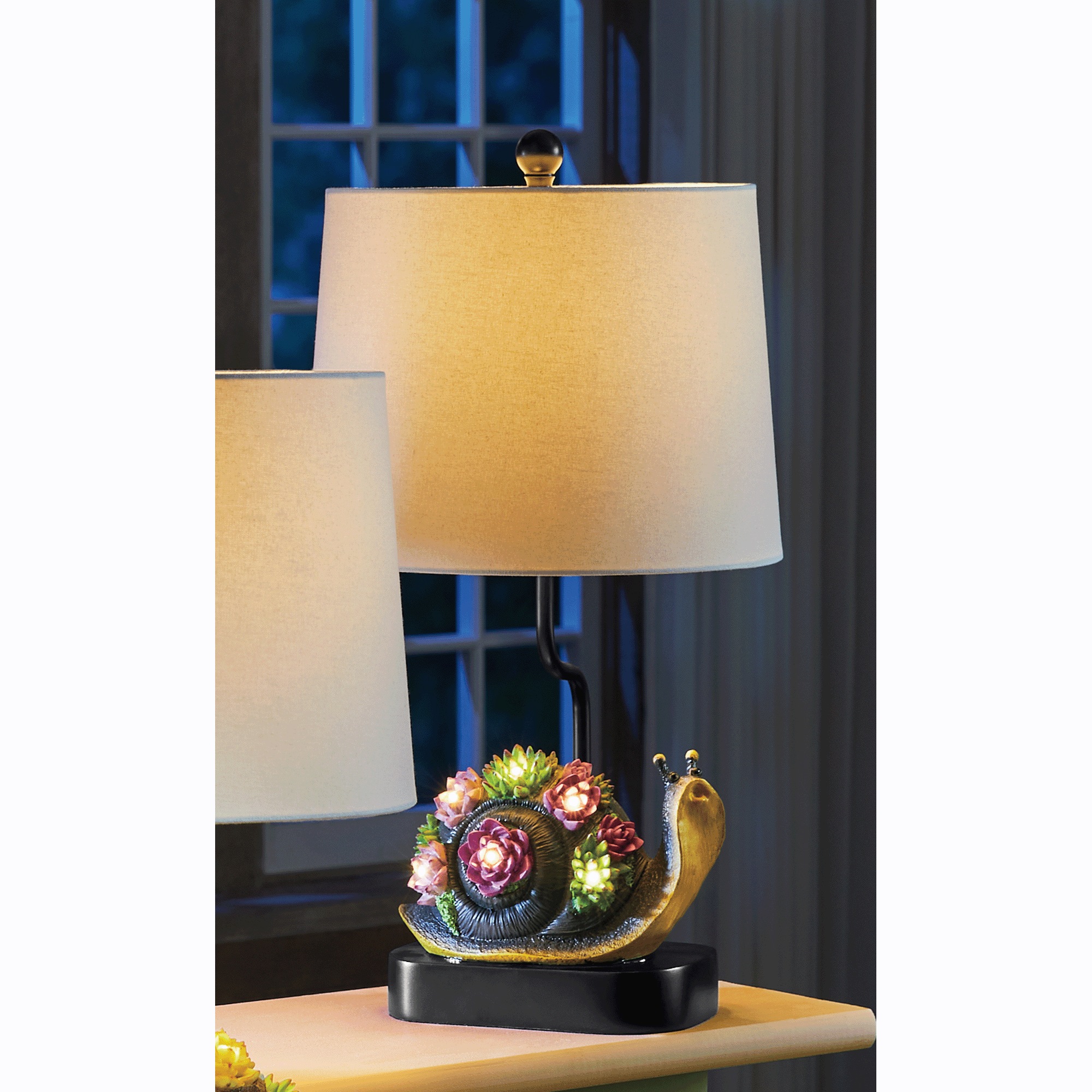 Animal-Themed Succulent Lamp