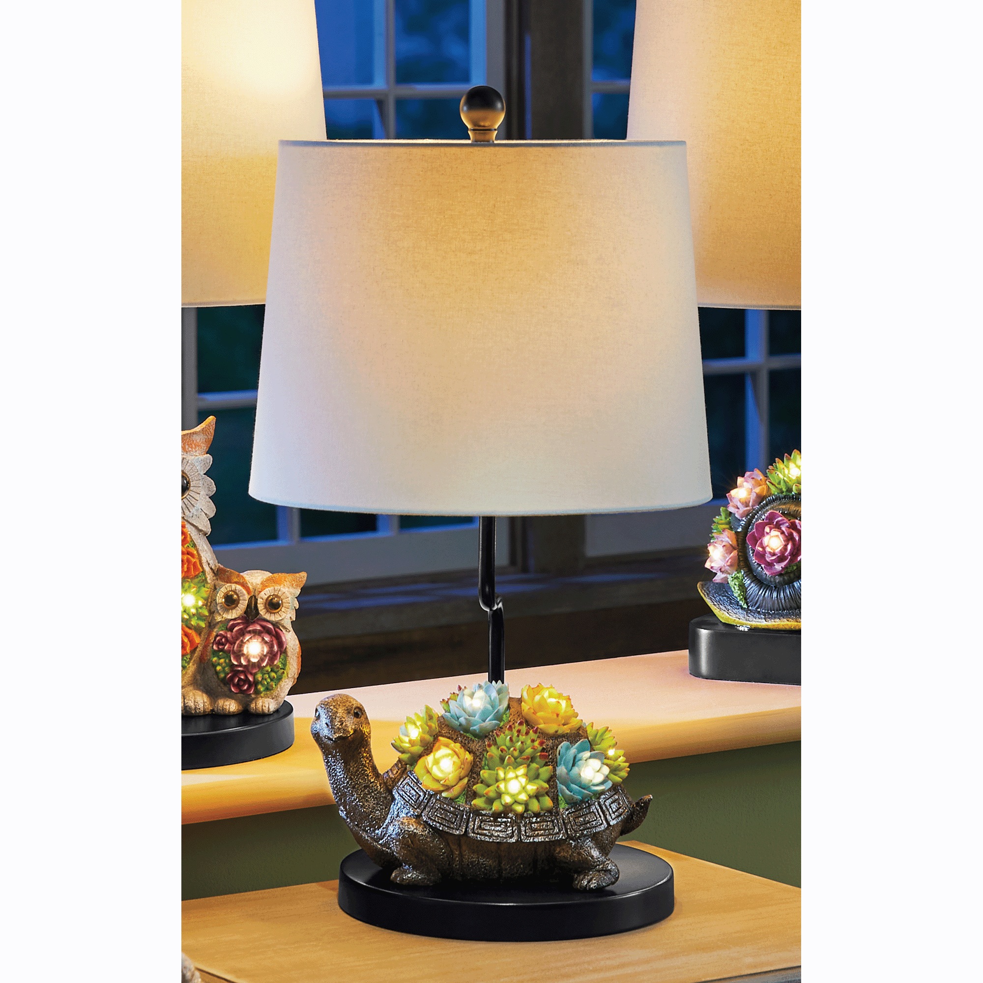Animal-Themed Succulent Lamp