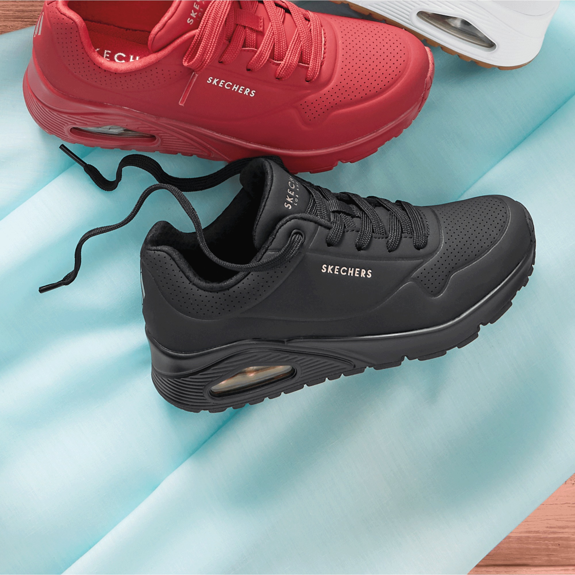 Skechers Women's Uno Stand-On-Air Lace-Up