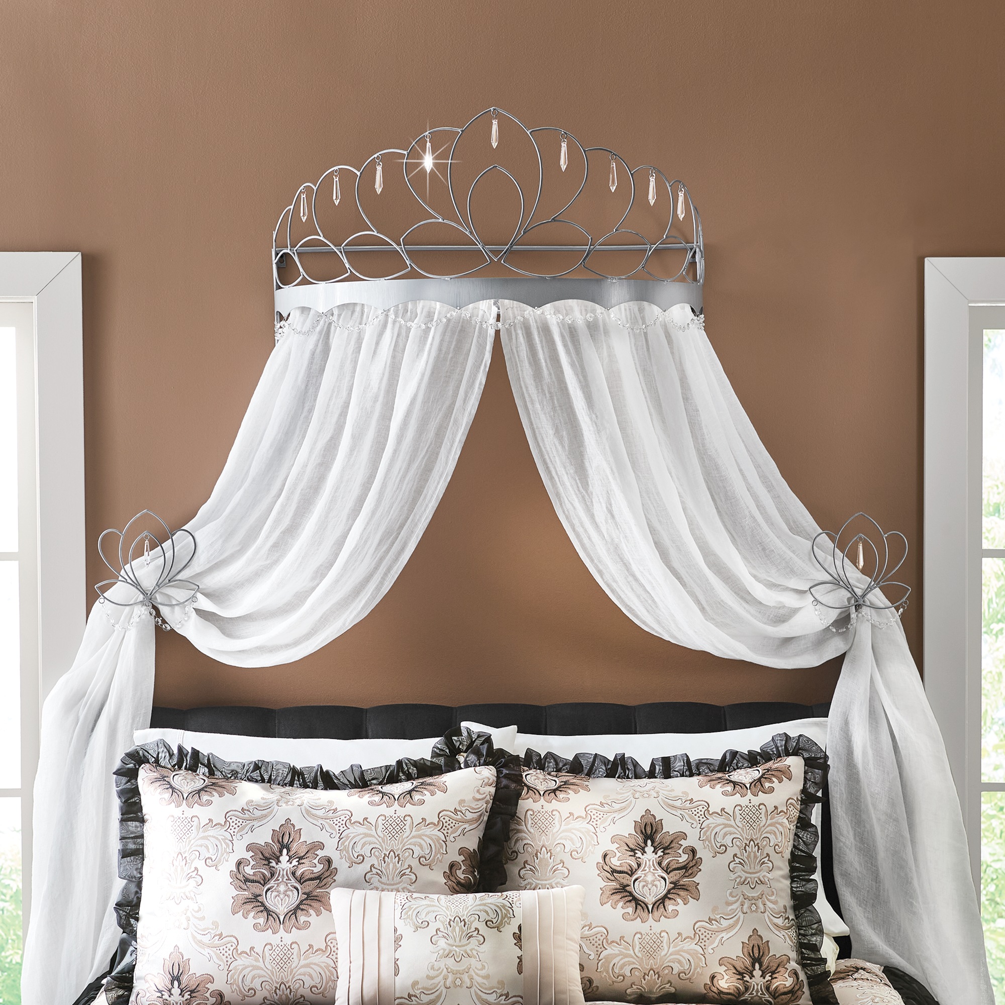 Annette Bed Crown with 2 Tiebacks