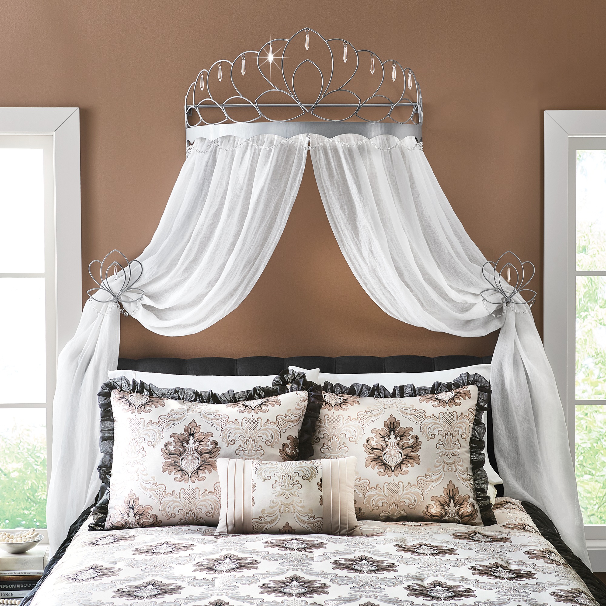 Annette Bed Crown with 2 Tiebacks