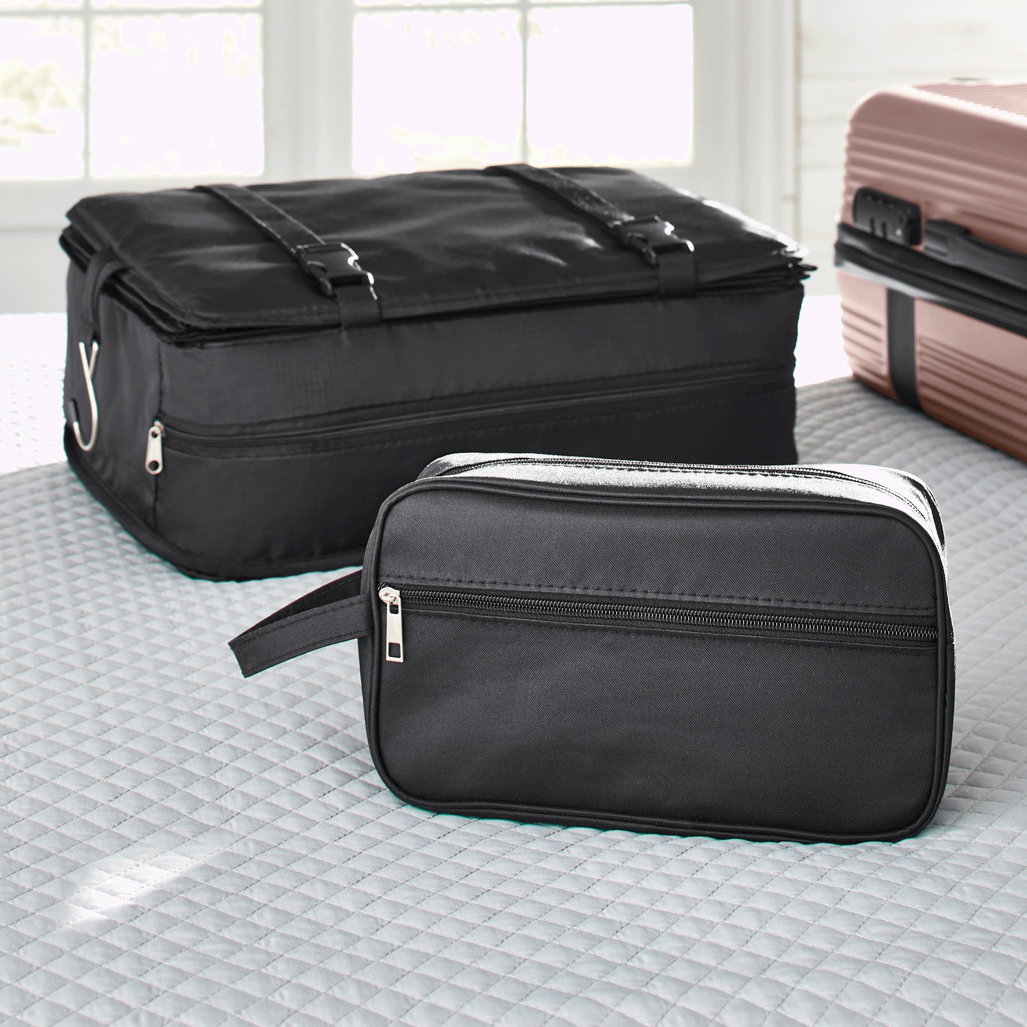 Luggage with Hanging Organizer 4 Luggage with Hanging Organizer
