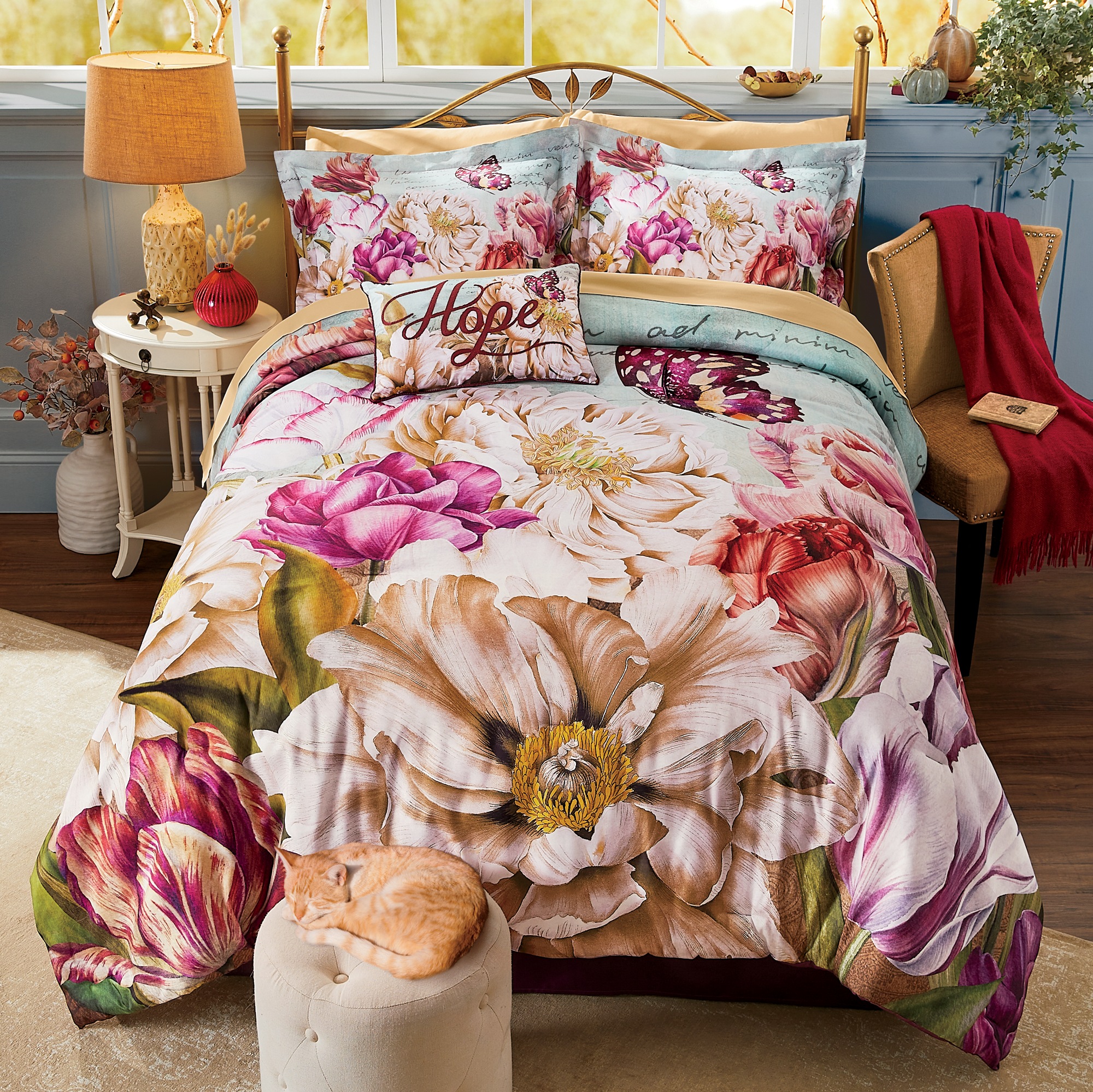 Amelia Comforter Set