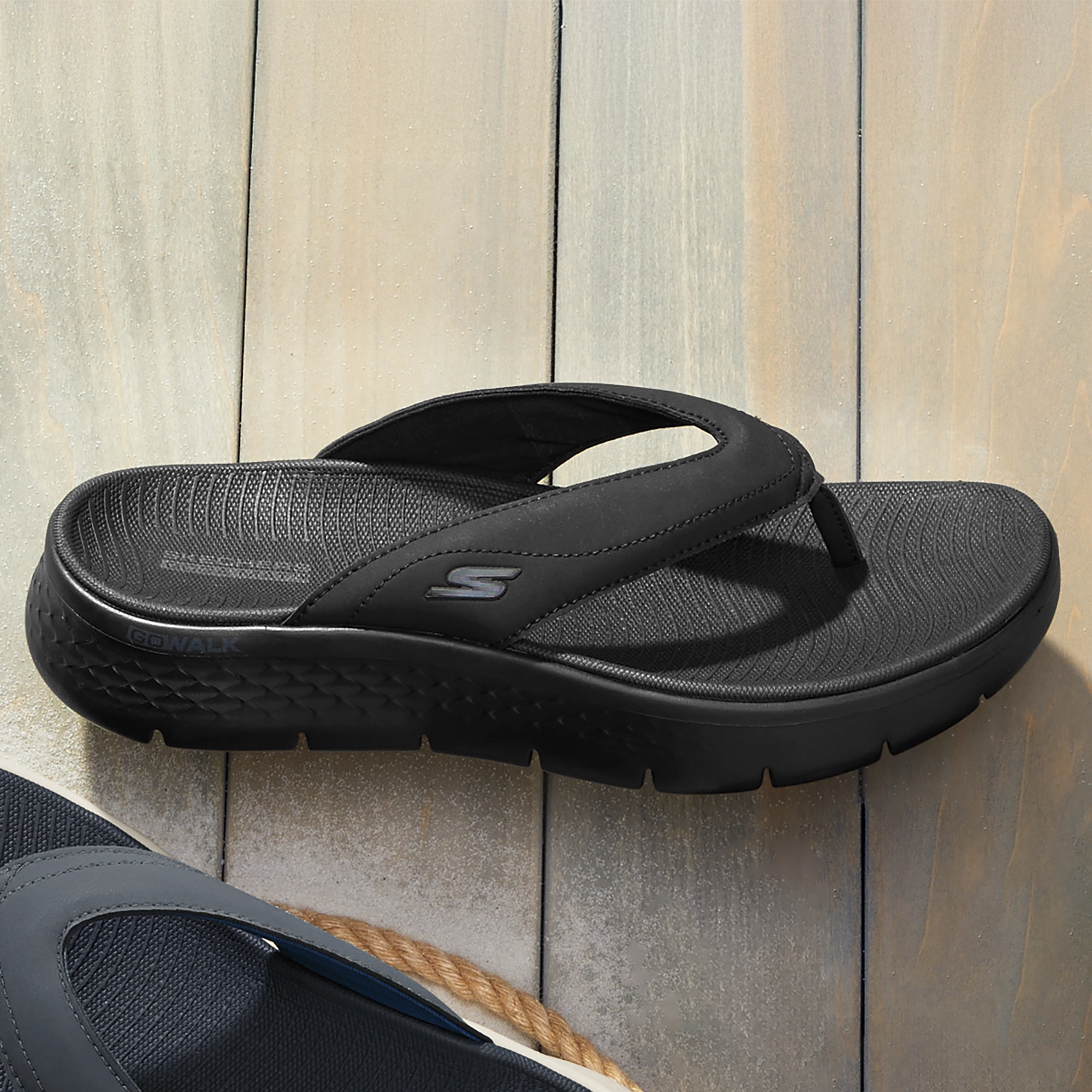 Skechers Men's GO WALK Flex Vallejo Sandal