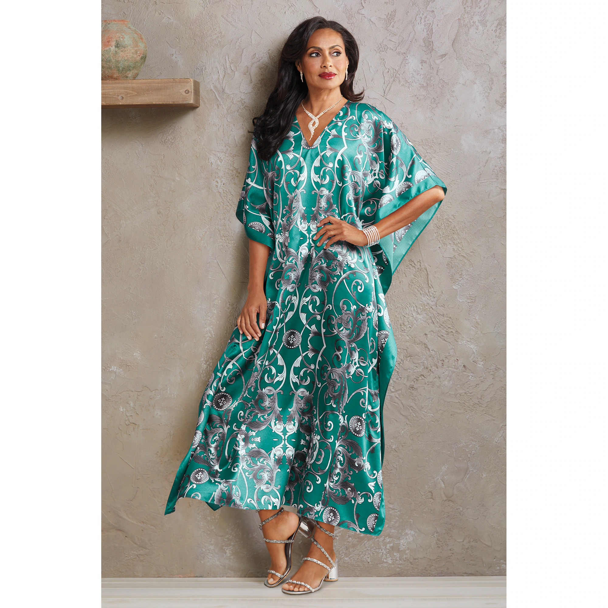 Alluring Long Caftan with V-Neck 4 Alluring Long Caftan with V-Neck