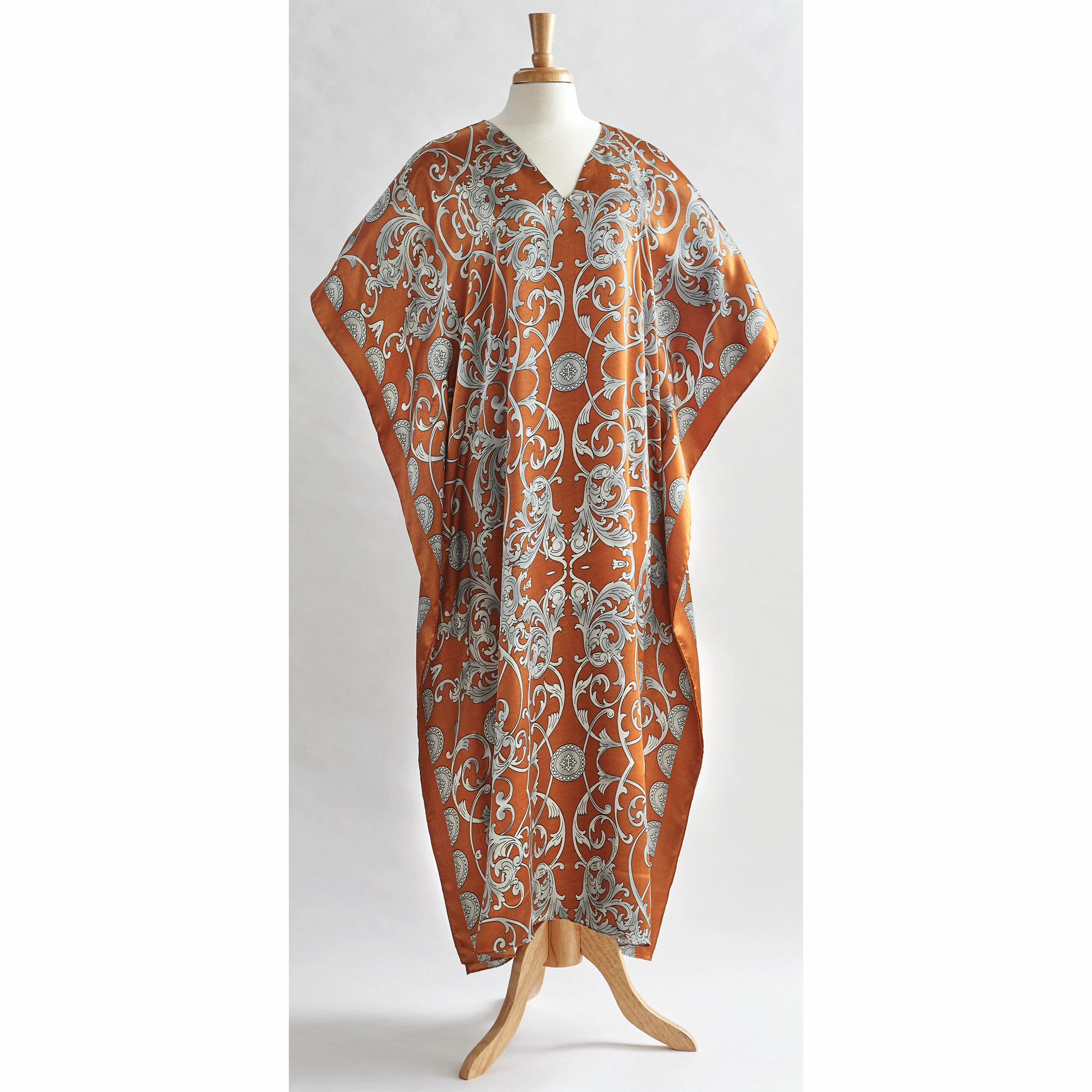 Alluring Long Caftan with V-Neck 8 Alluring Long Caftan with V-Neck