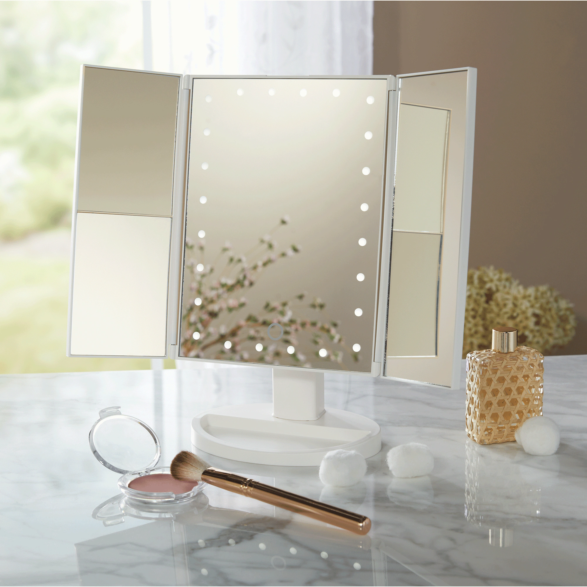 Trifold Lighted Vanity Mirror
