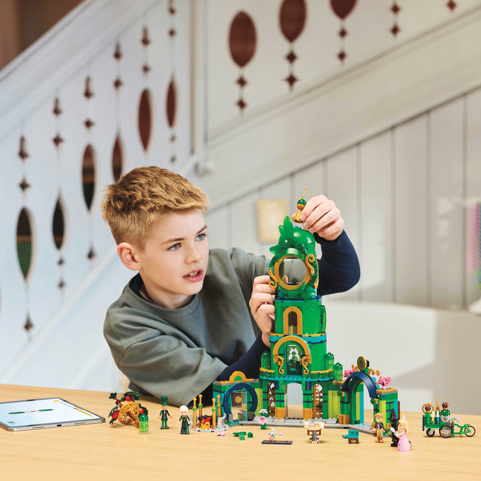 LEGO Wicked Welcome To Emerald City