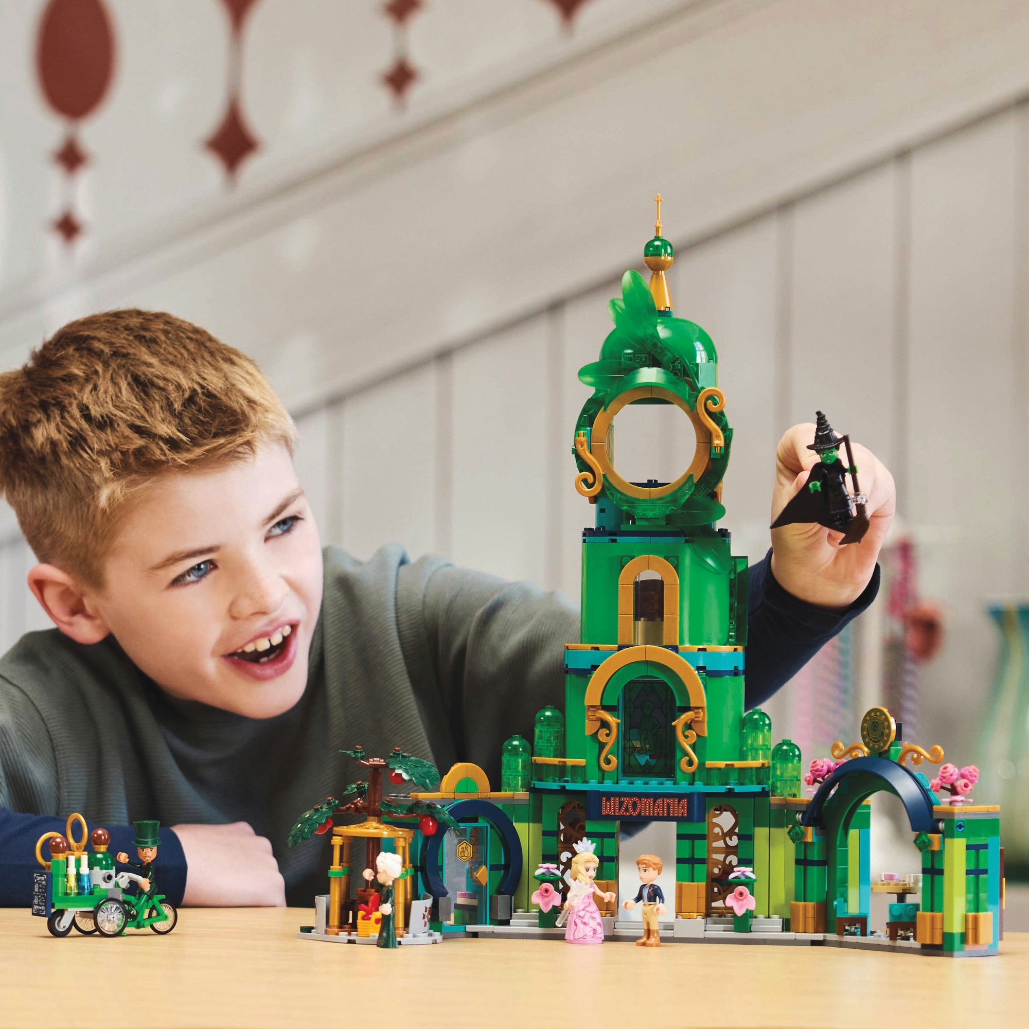 LEGO Wicked Welcome To Emerald City