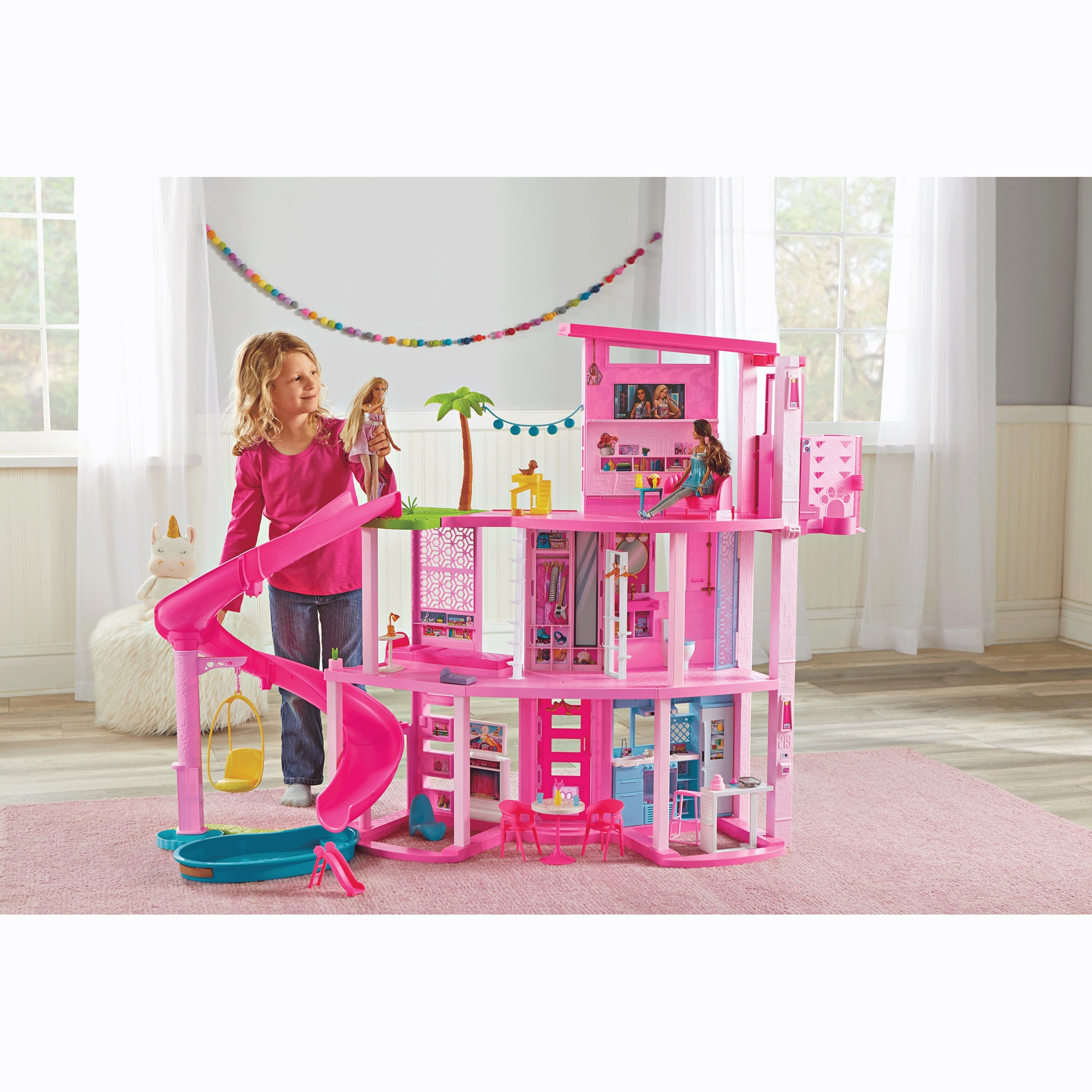 Barbie Dreamhouse Dollhouse & Accessories