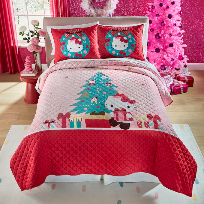 Hello Kitty Sweet Gifts Quilt Set