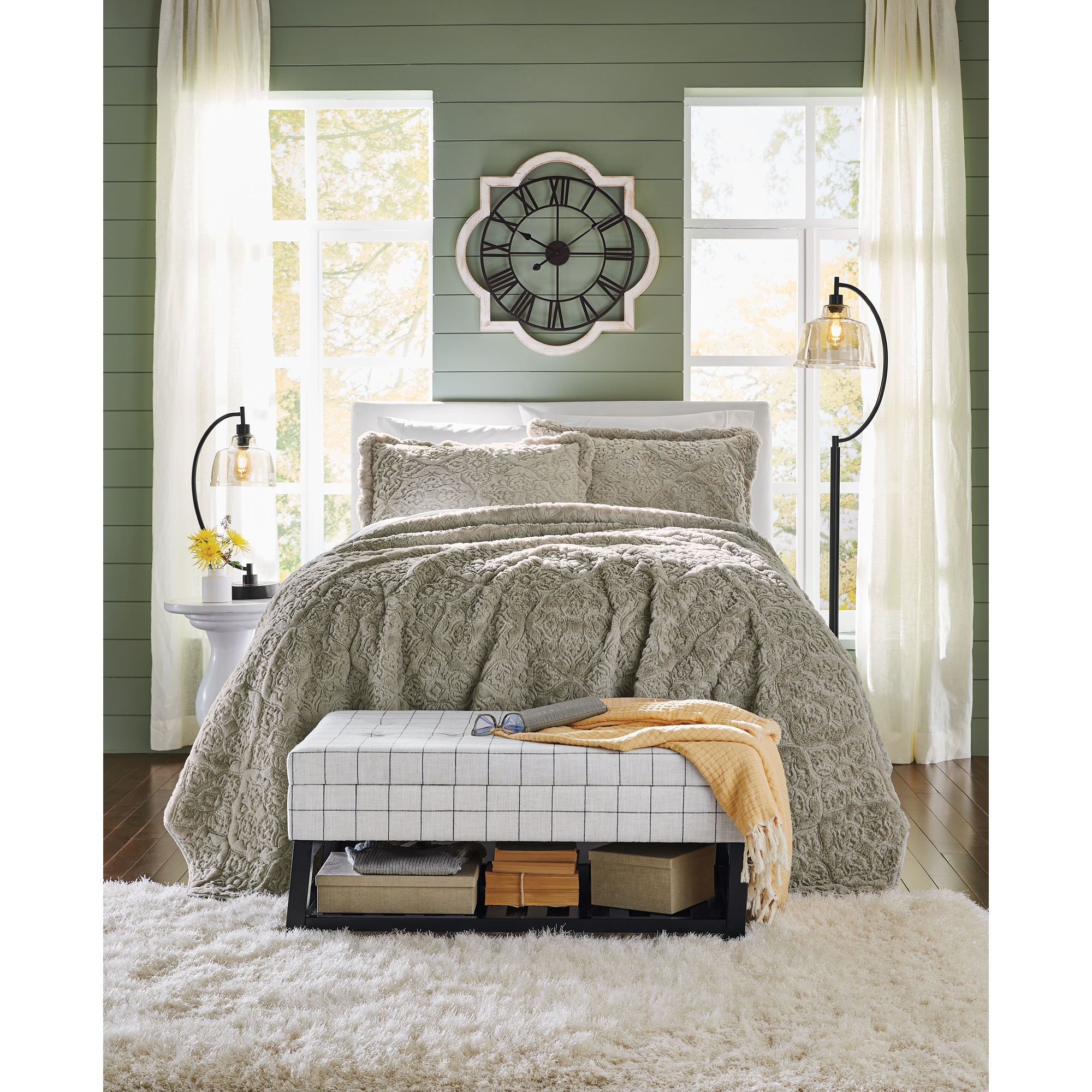 Faux-Fur Oversized Quilt and Sham 1 Faux-Fur Oversized Quilt and Sham
