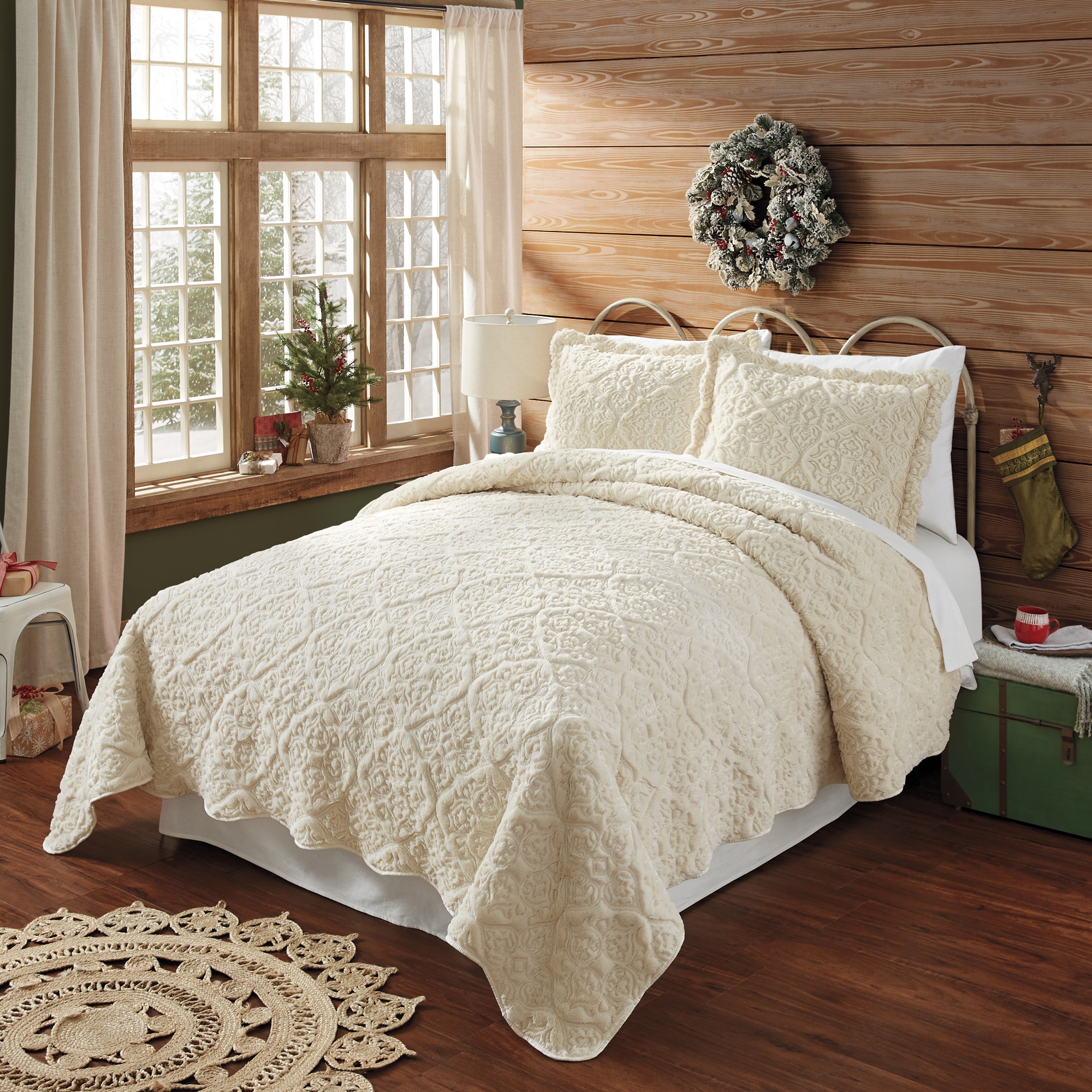 Faux-Fur Oversized Quilt and Sham 2 Faux-Fur Oversized Quilt and Sham