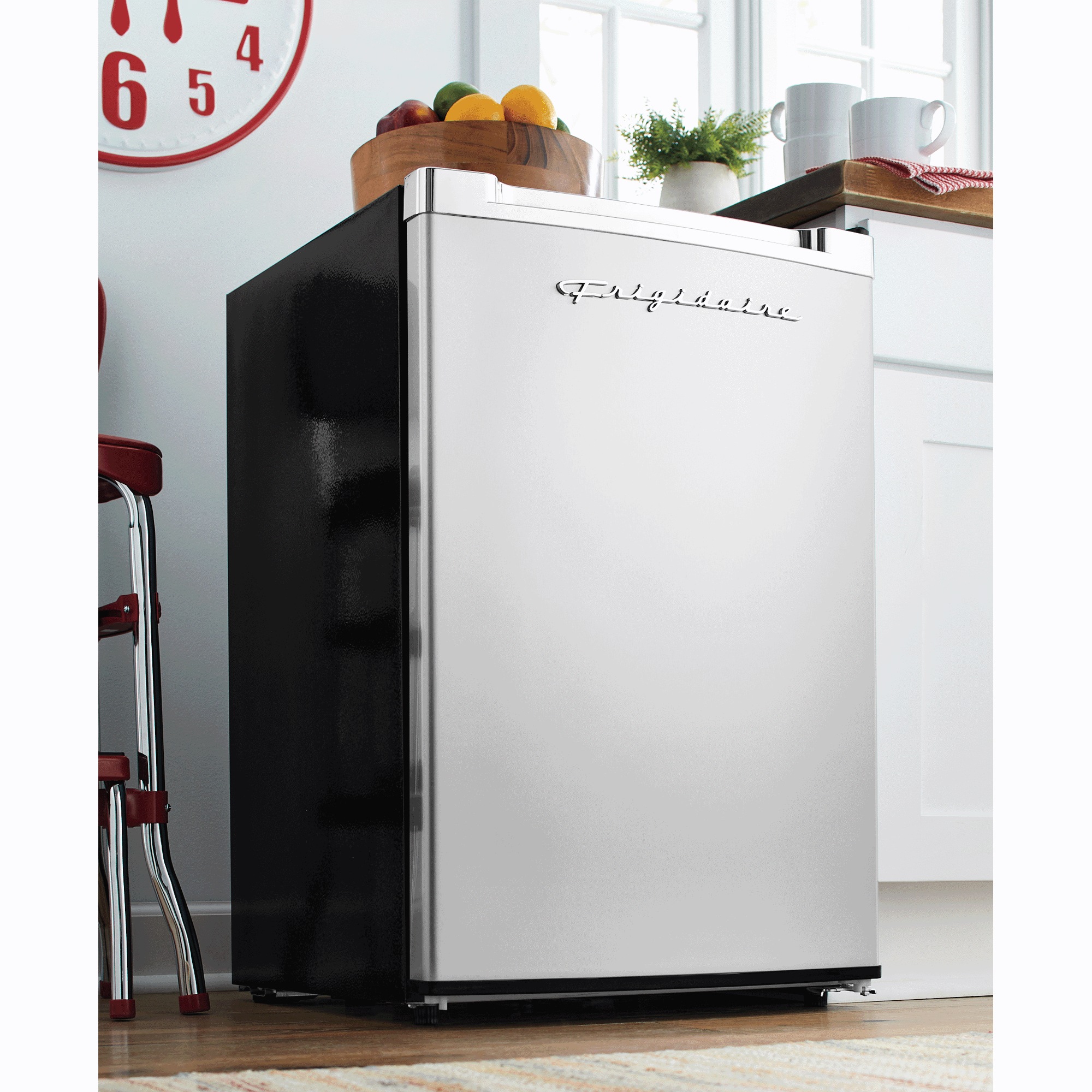 Frigidaire 3 cu. ft. Upright Freezer 5 Frigidaire 3 cu. ft. Upright Freezer