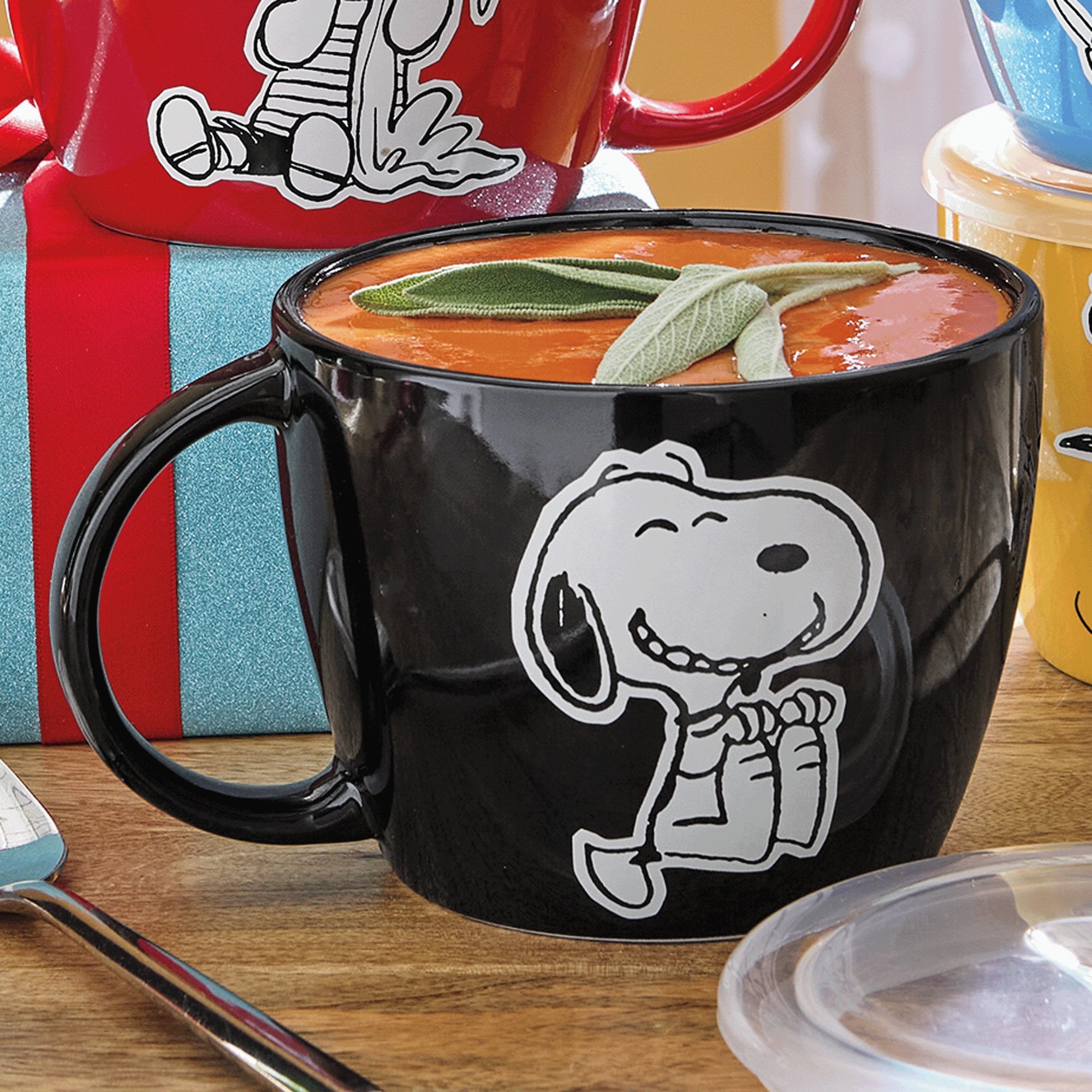 Peanuts Snoopy Pals Soup Mug with Lid