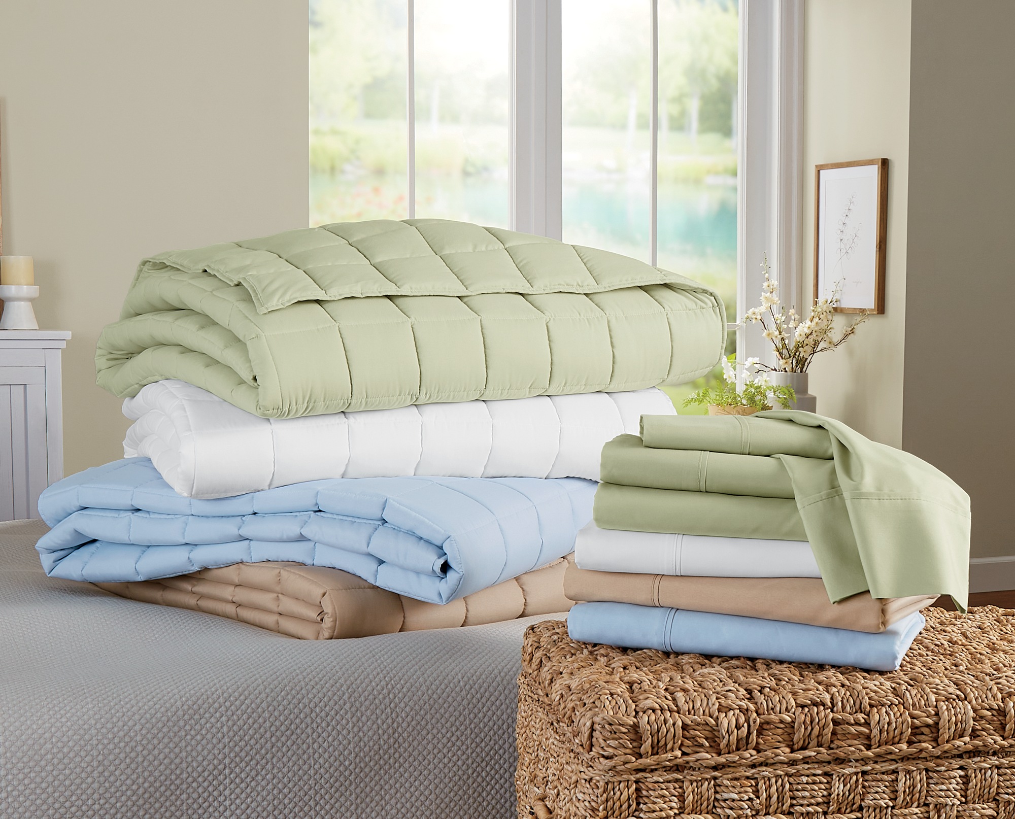 Coolmax Cooling Blanket and Microfiber Sheet Set
