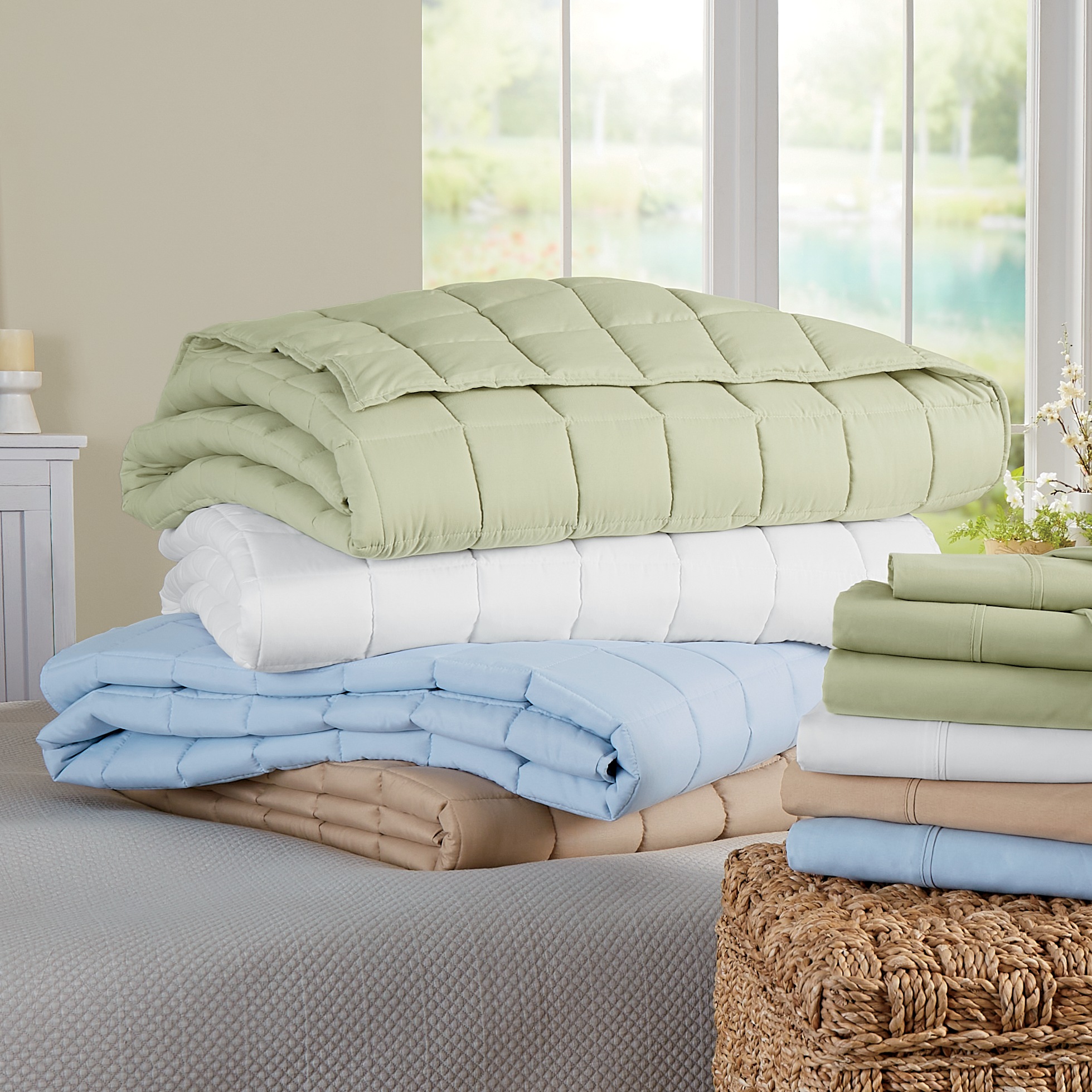 Coolmax Cooling Blanket and Microfiber Sheet Set