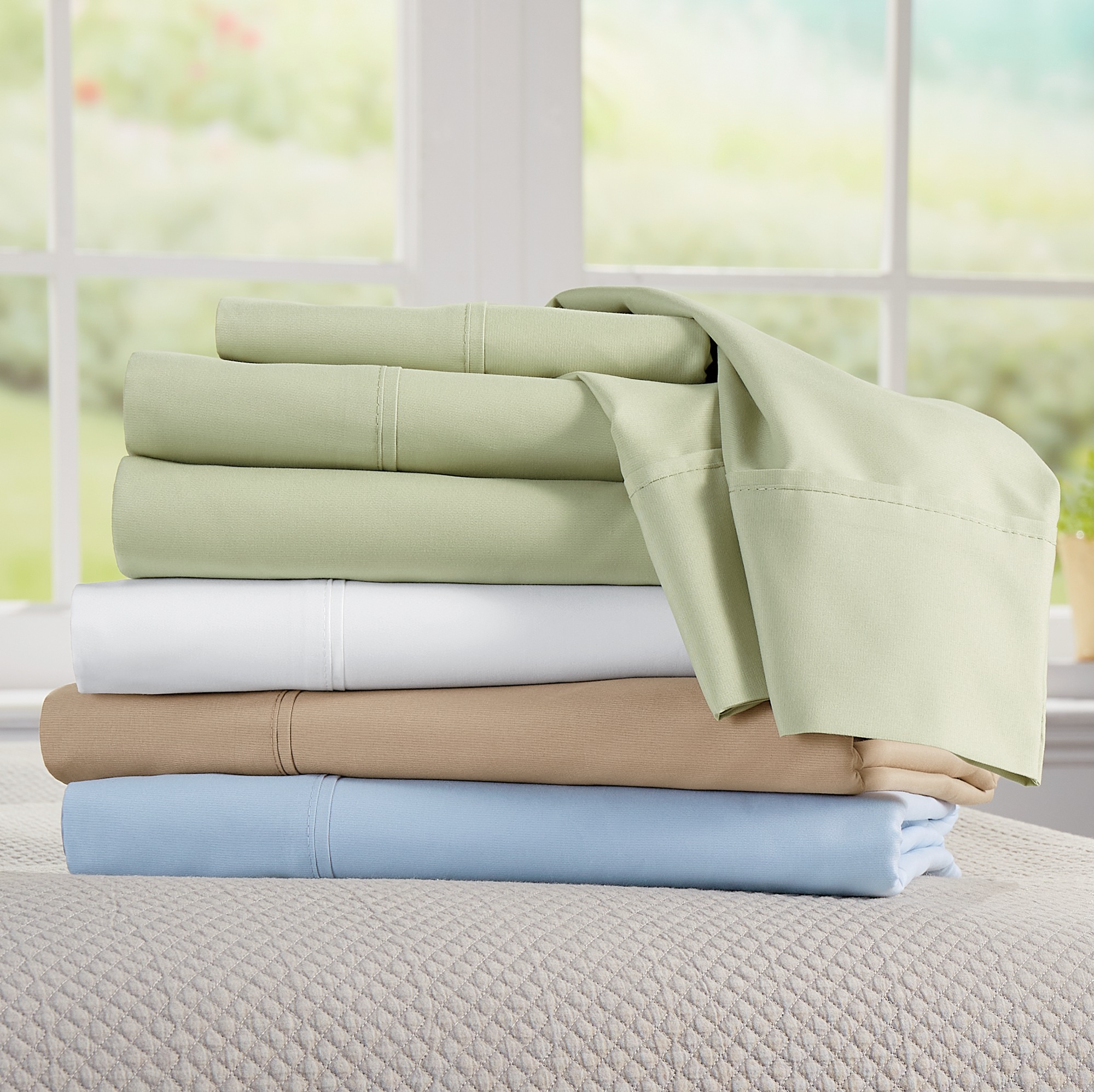 Coolmax Cooling Blanket and Microfiber Sheet Set