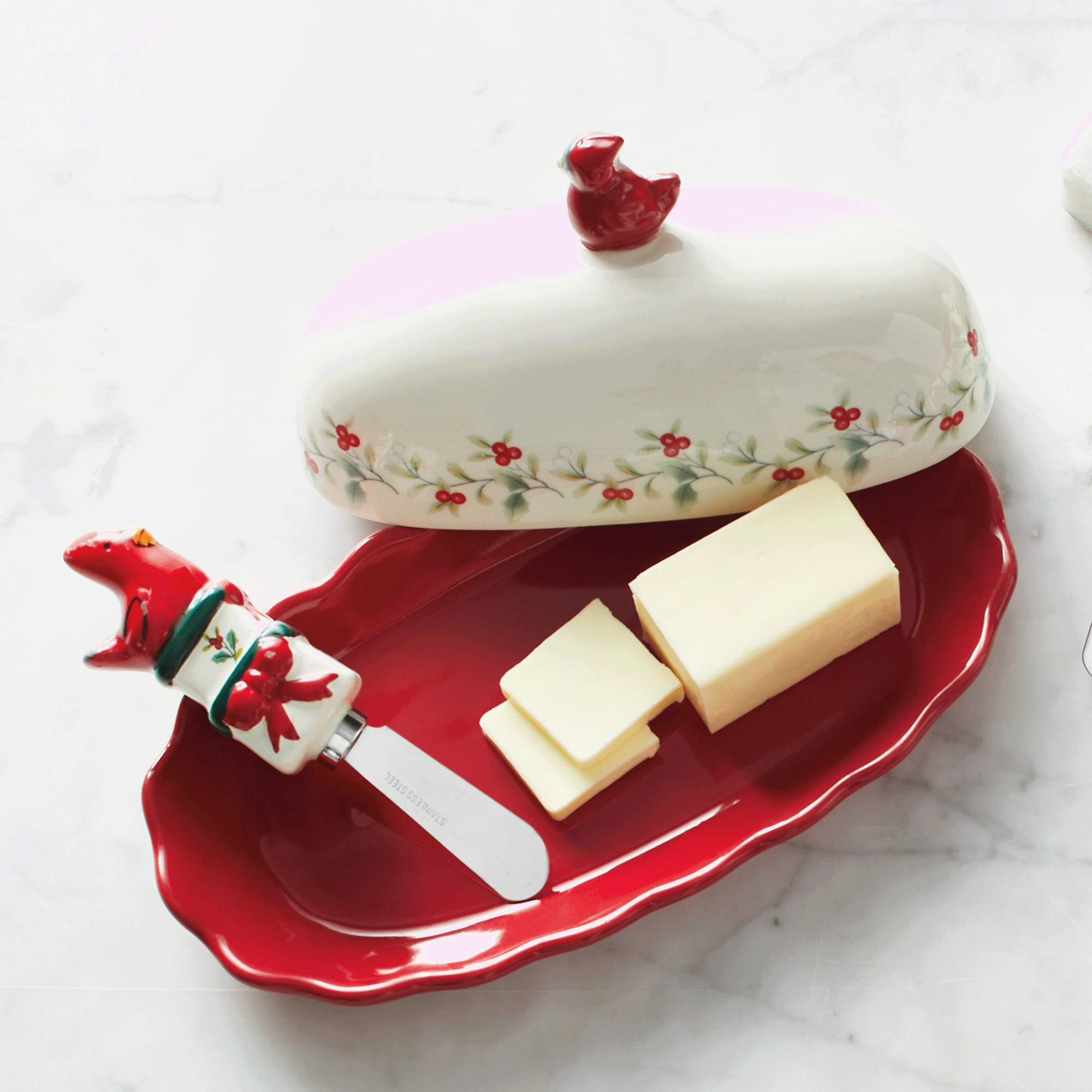 Pfaltzgraff Winterberry Cardinal Butter Dish