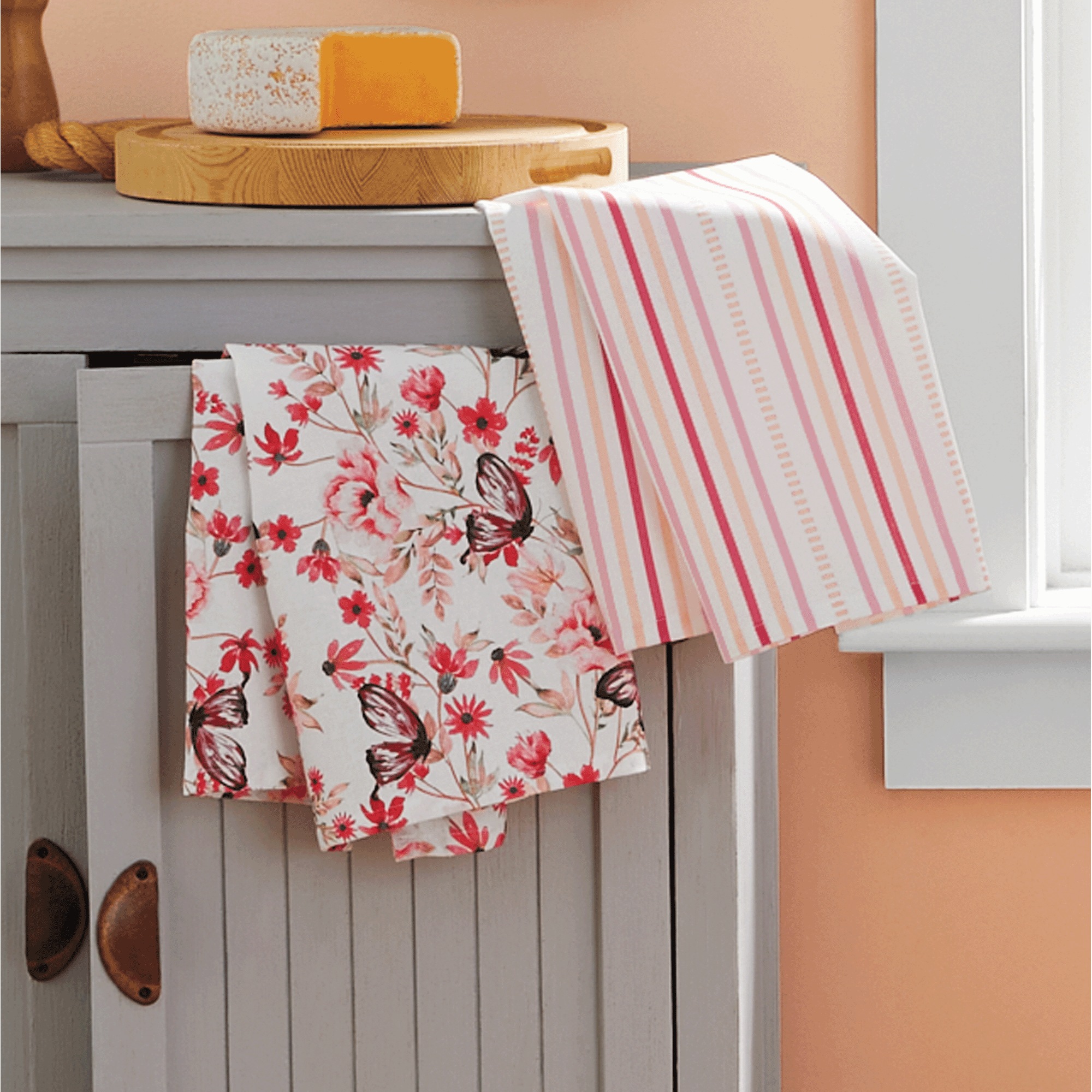 Romantic Kitchen Textiles
