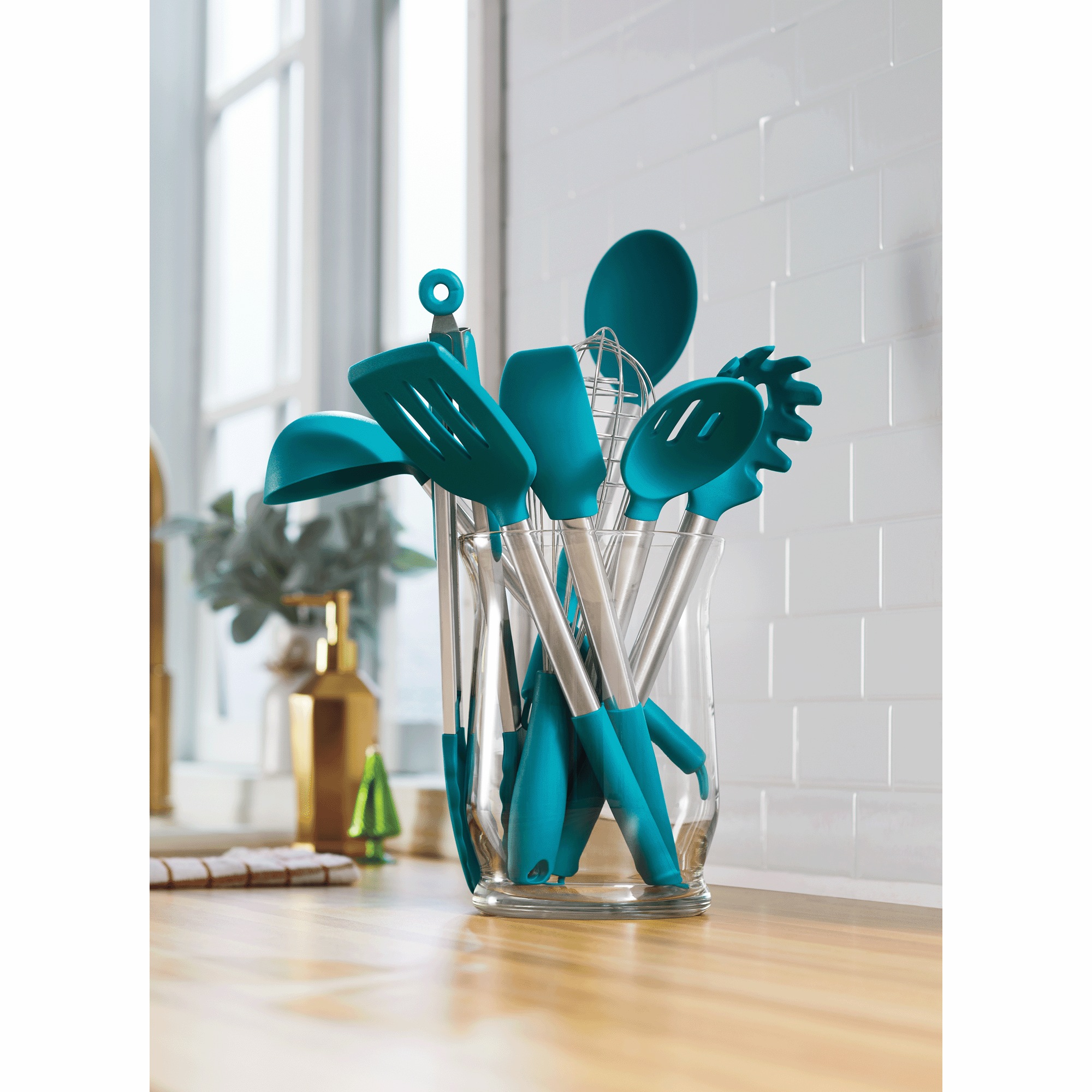 8-Piece Kitchen Tool Set 5 8-Piece Kitchen Tool Set