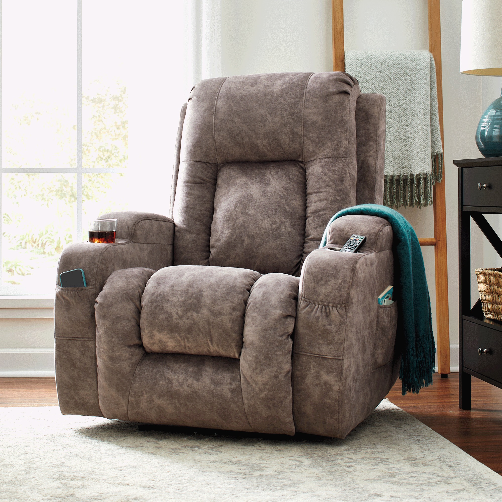 Roswell Plush Powered Recliner with USB