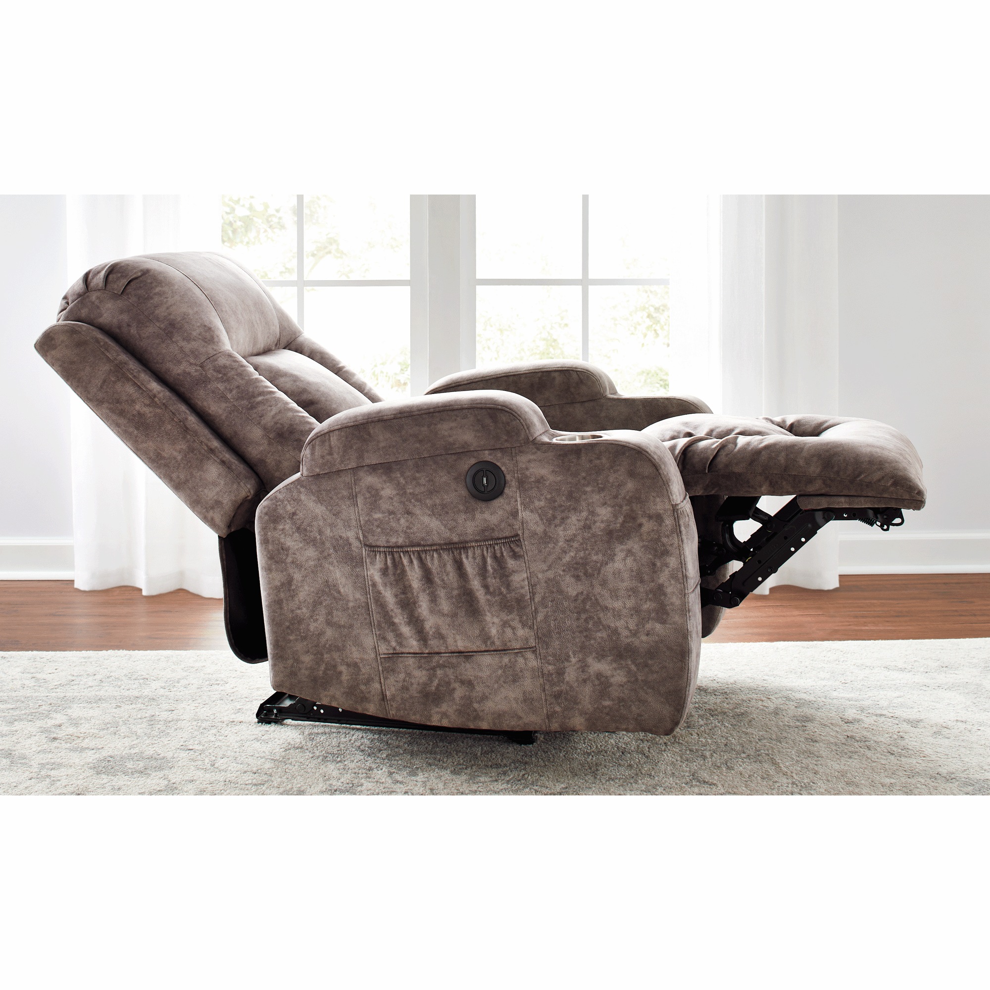 Roswell Plush Powered Recliner with USB