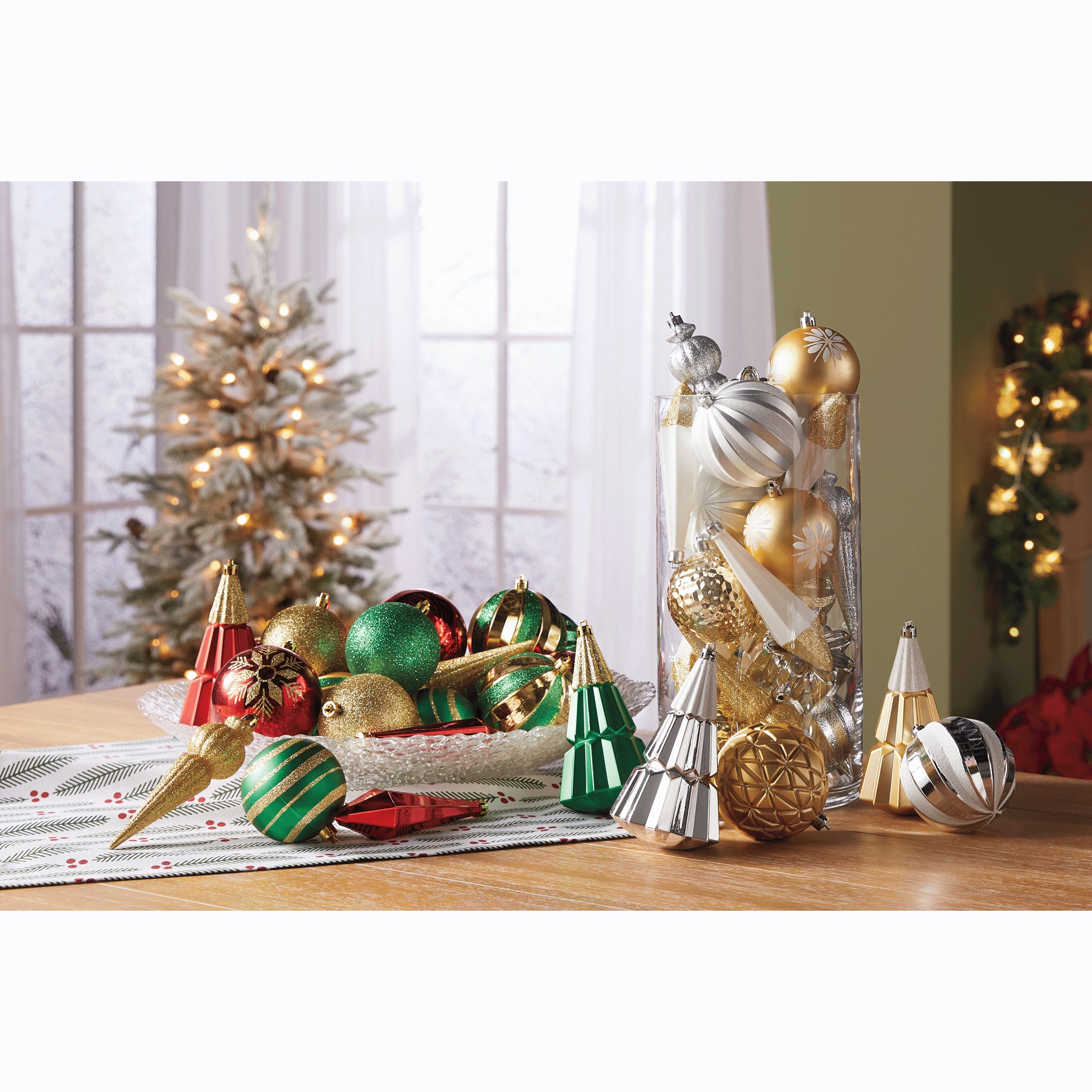 27-Piece Set of Christmas Ornaments