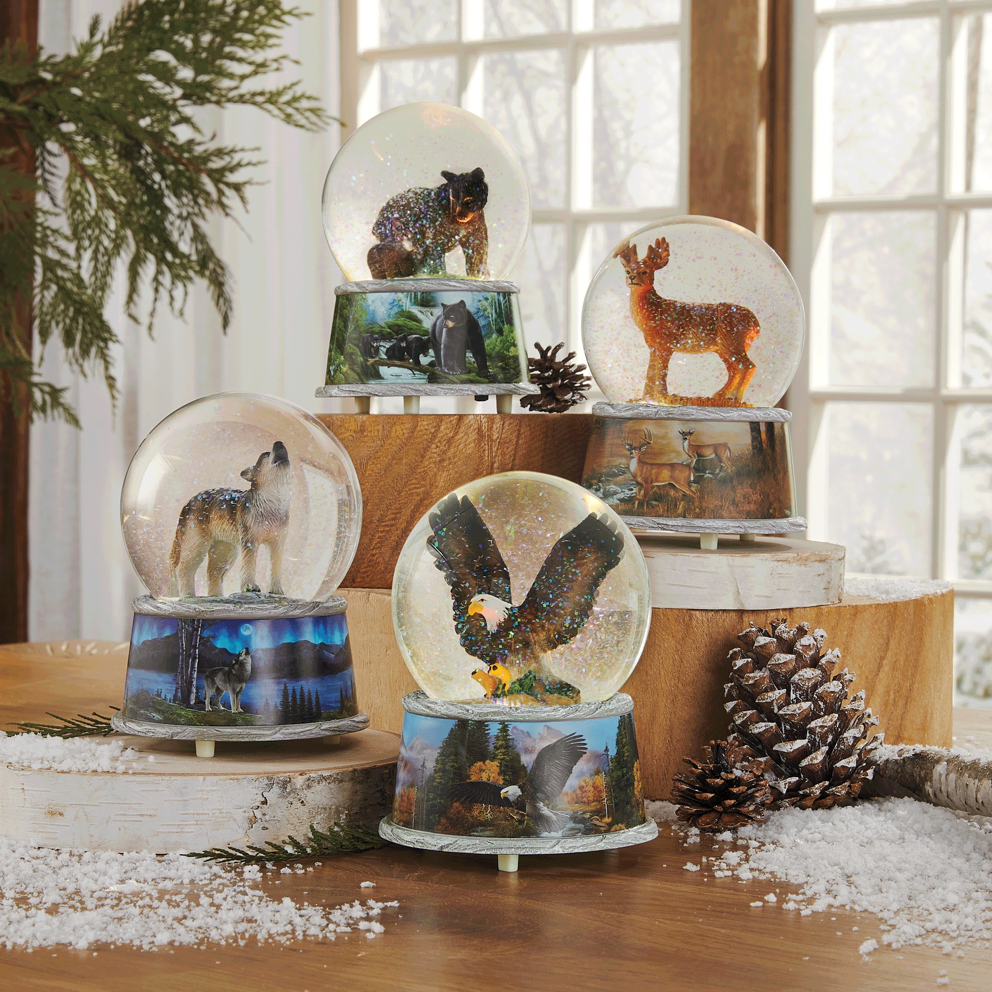 Lit Wildlife Waterglobe