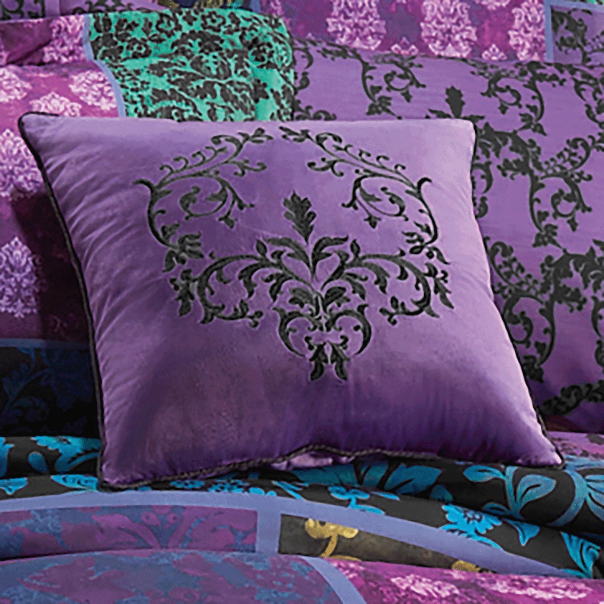 Lenore Complete Bed Set, Accent Pillow, Panel Pair and Valance 2 Lenore Complete Bed Set, Accent Pillow, Panel Pair and Valance