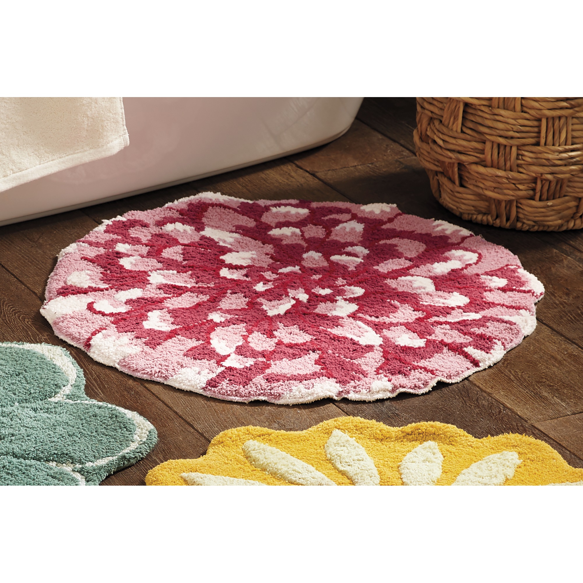 Flower-Shaped Bath Mat
