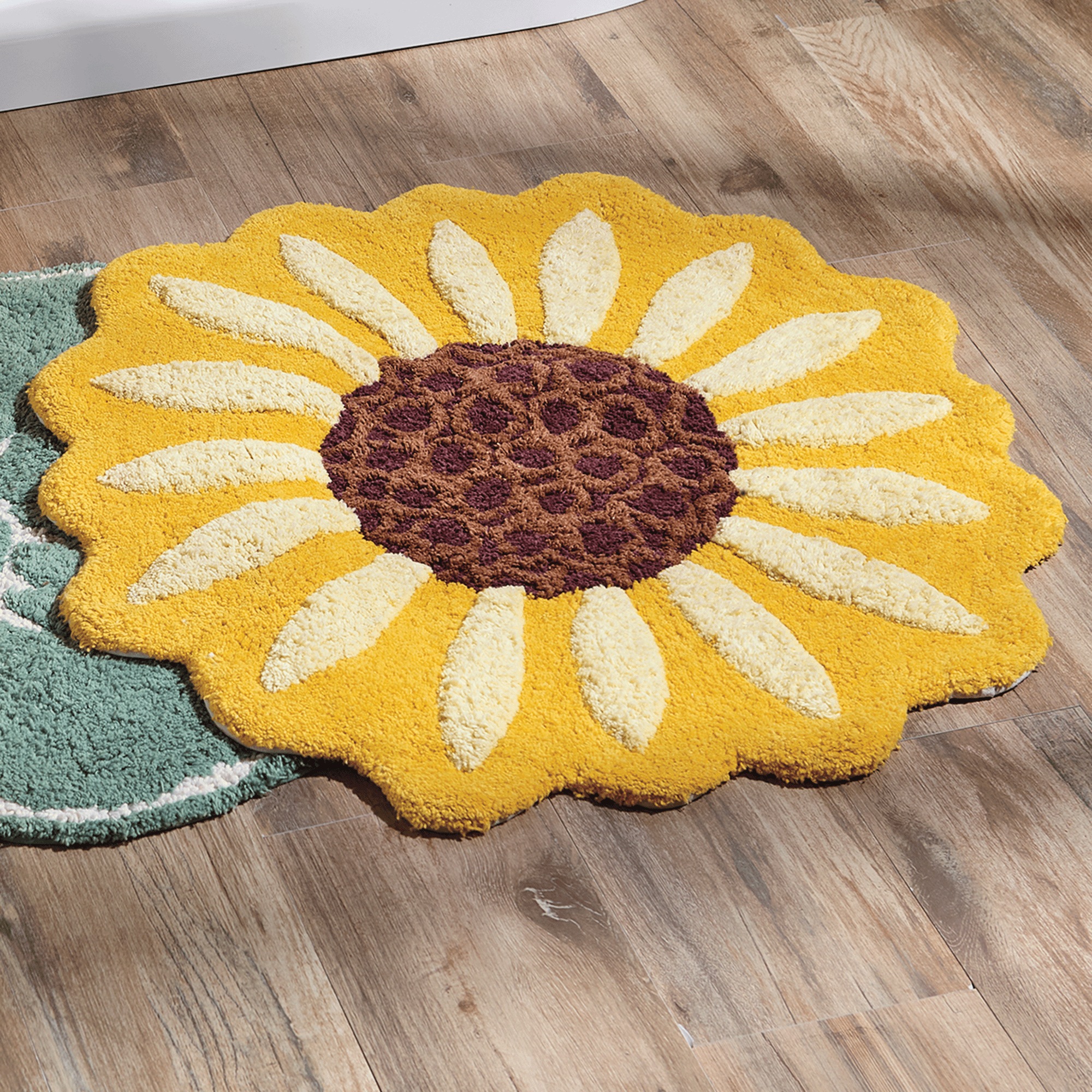 Flower-Shaped Bath Mat