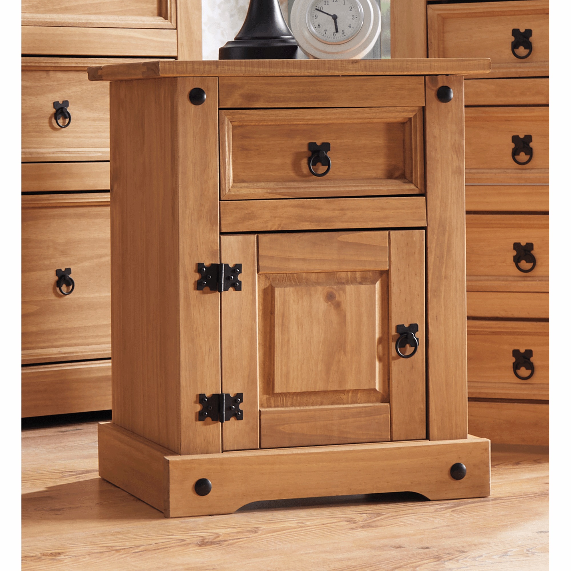 Arden Pine Nightstand