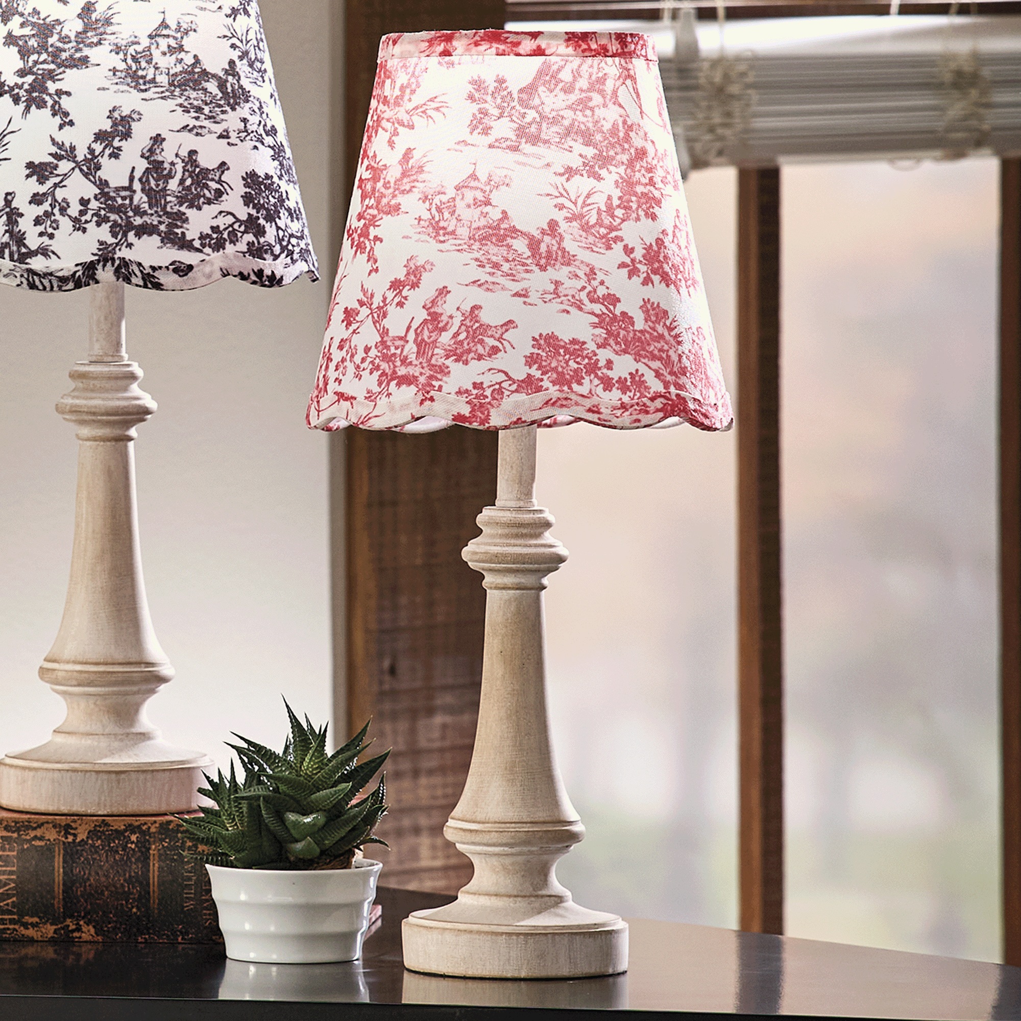 Louise Toile Table Lamp