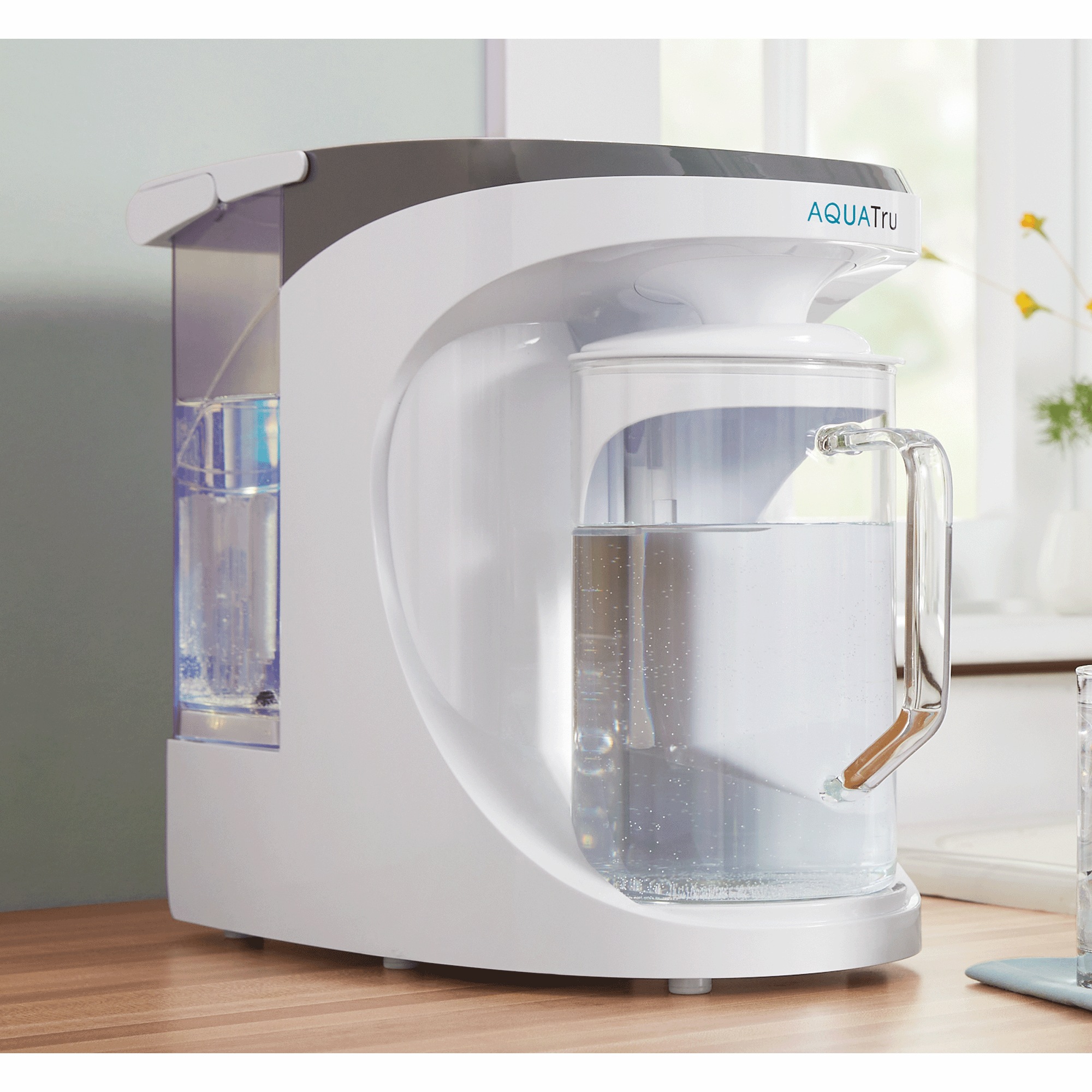 AquaTru Reverse Osmosis Carafe & Filters 1 AquaTru Reverse Osmosis Carafe & Filters