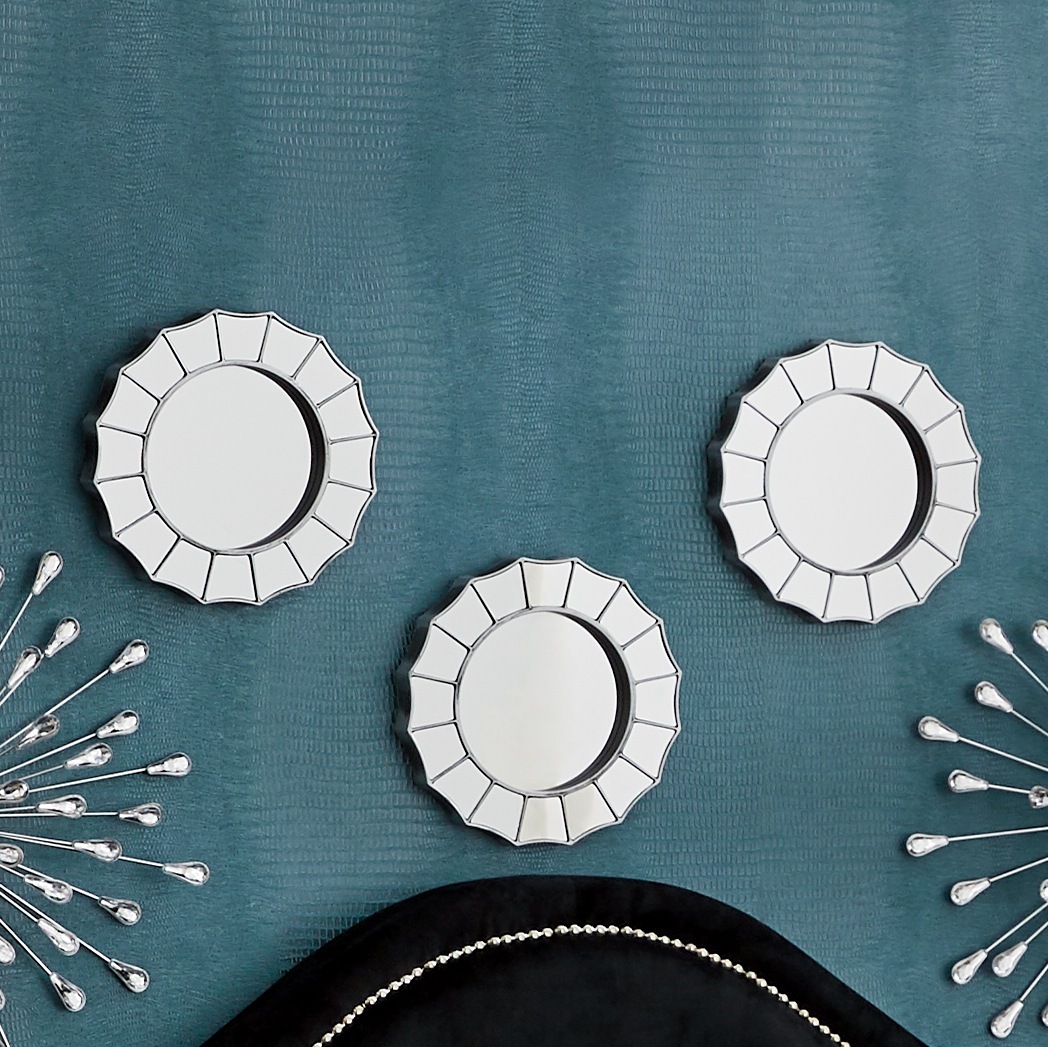 Set of 3 Mini Wall Mirrors 1 Set of 3 Mini Wall Mirrors