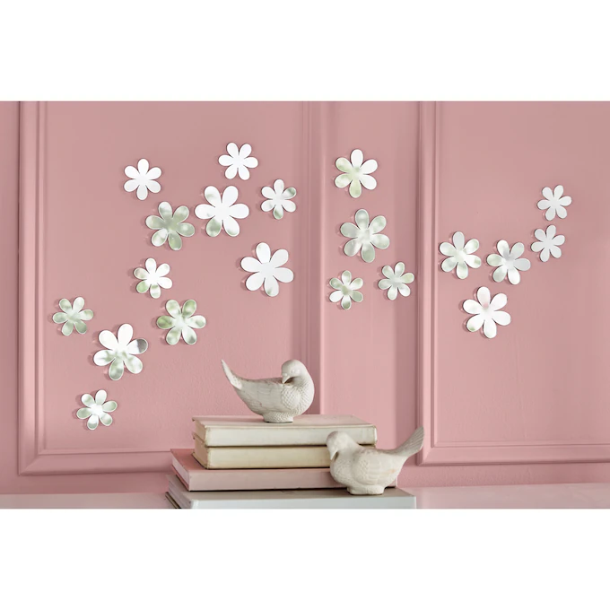 20-Piece Mirrored Flower Decals 1 20-Piece Mirrored Flower Decals