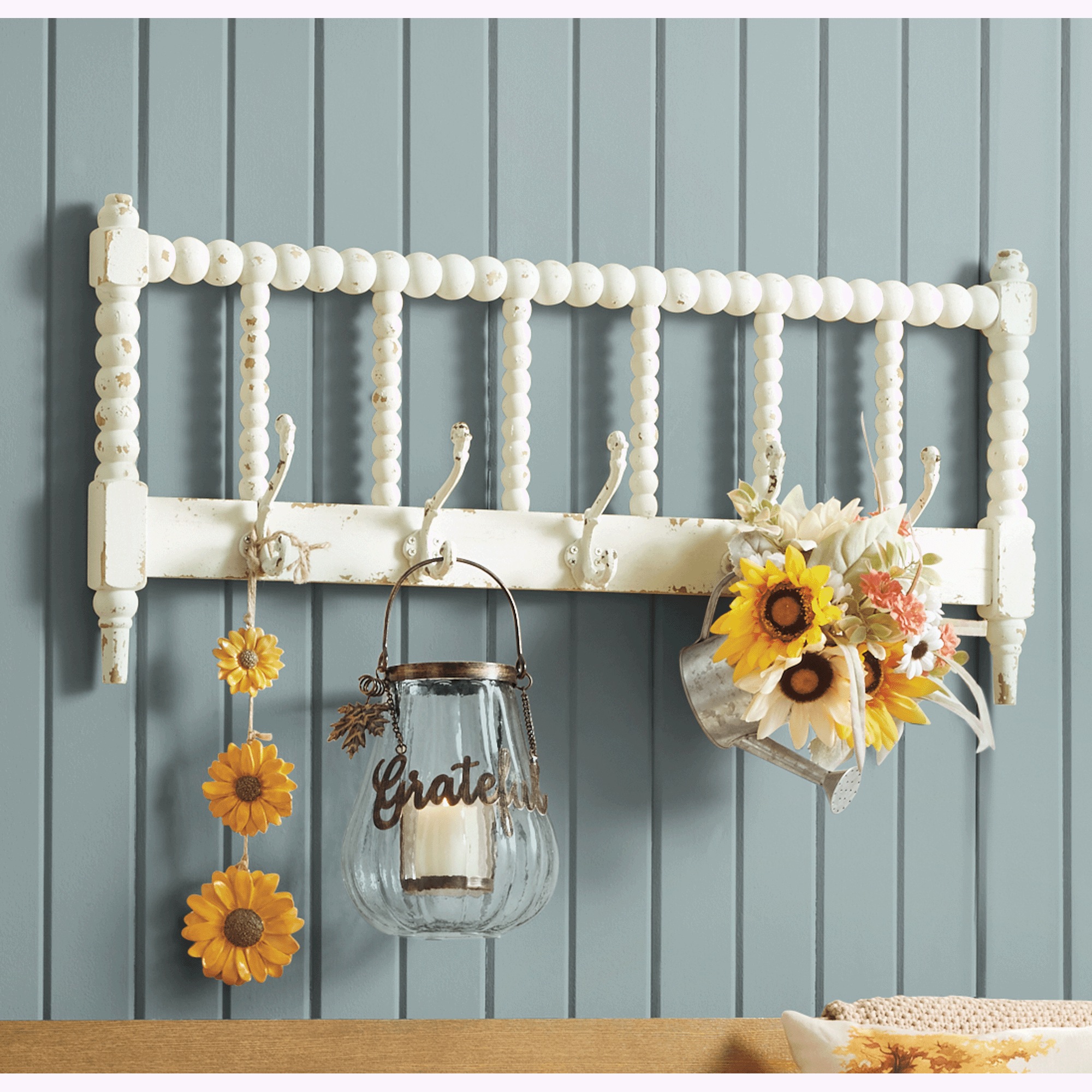 Spindle Rack with Hooks 1 Spindle Rack with Hooks