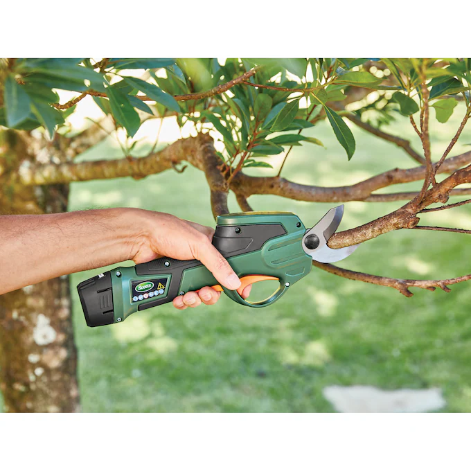 Scotts Cordless Rechargeable Power Pruner