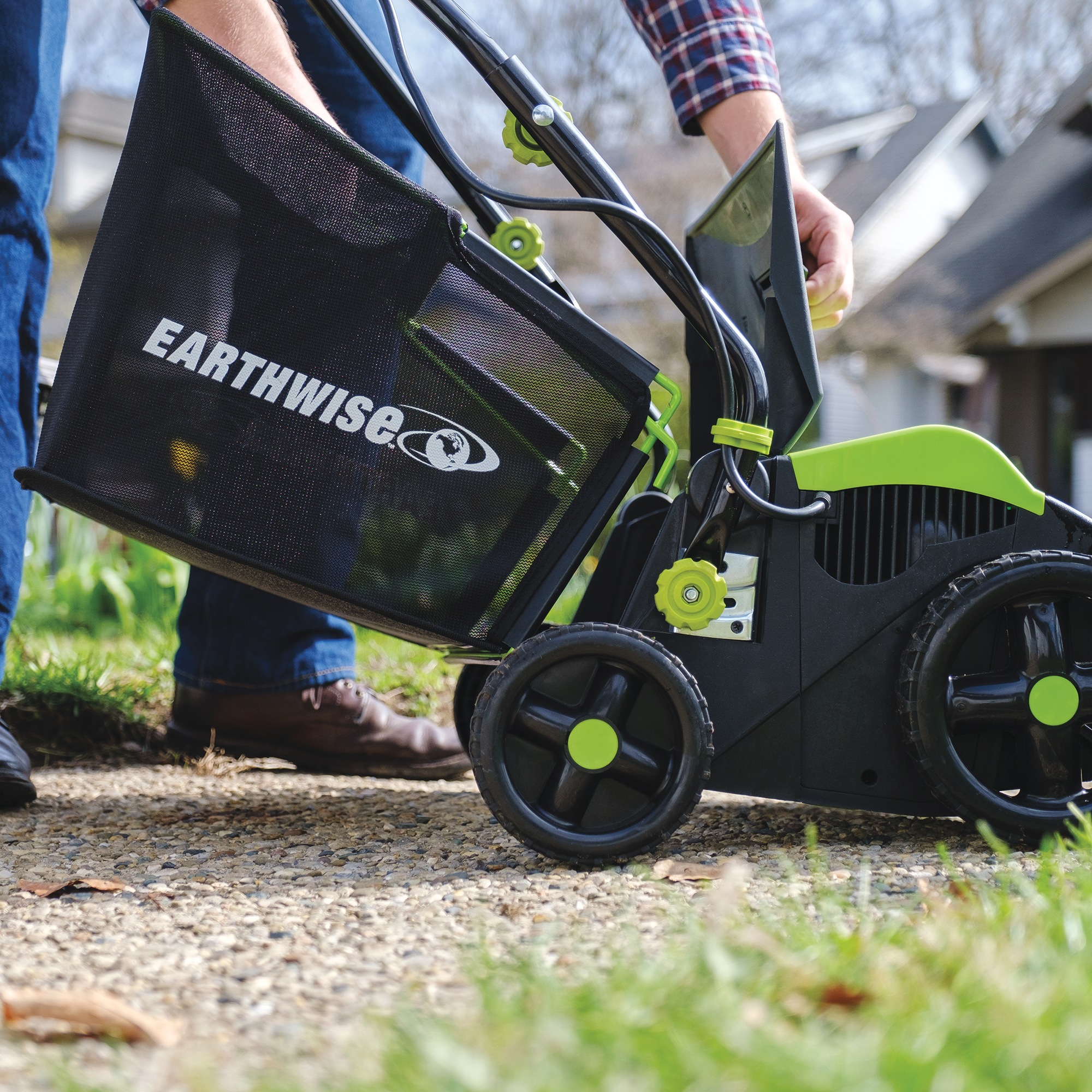 Earthwise 16" Corded Electric Dethatcher