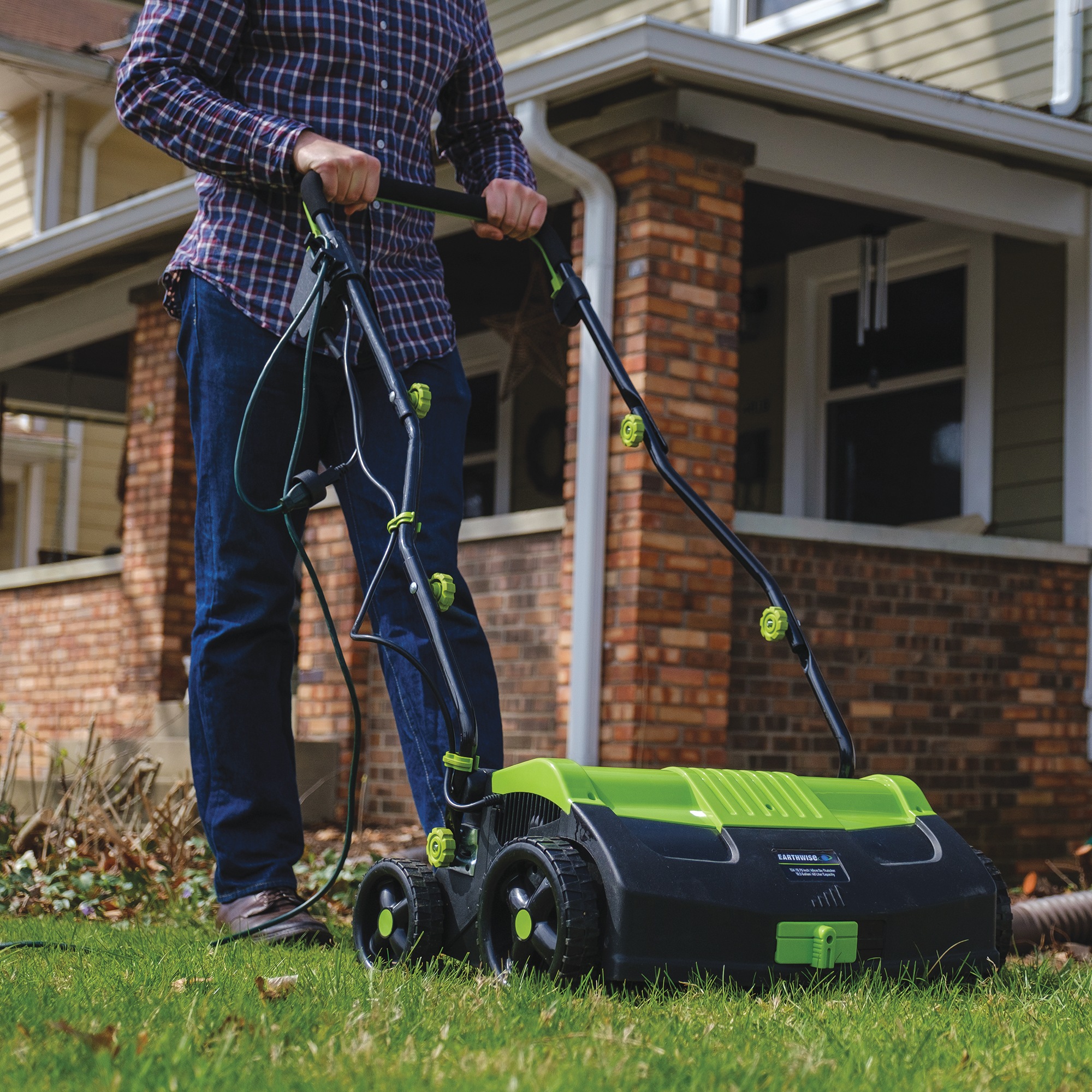 Earthwise 16" Corded Electric Dethatcher