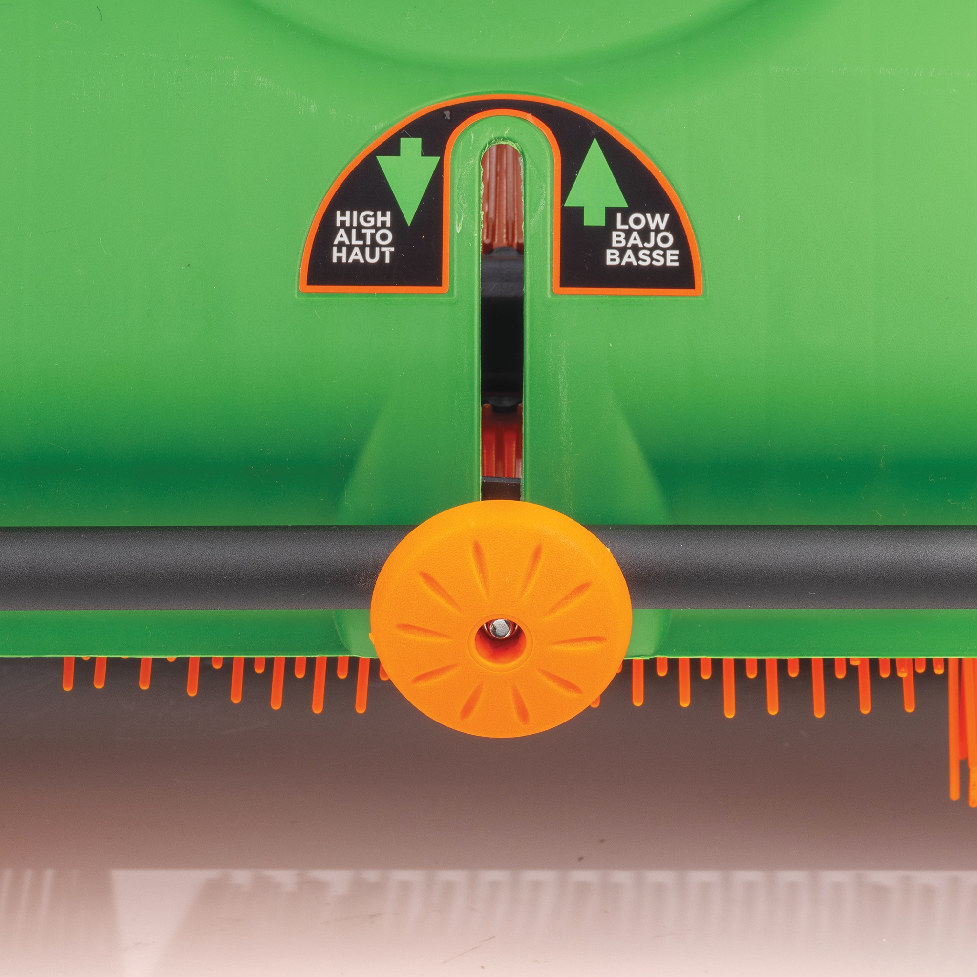 Scotts 26-Inch Push Lawn Sweeper
