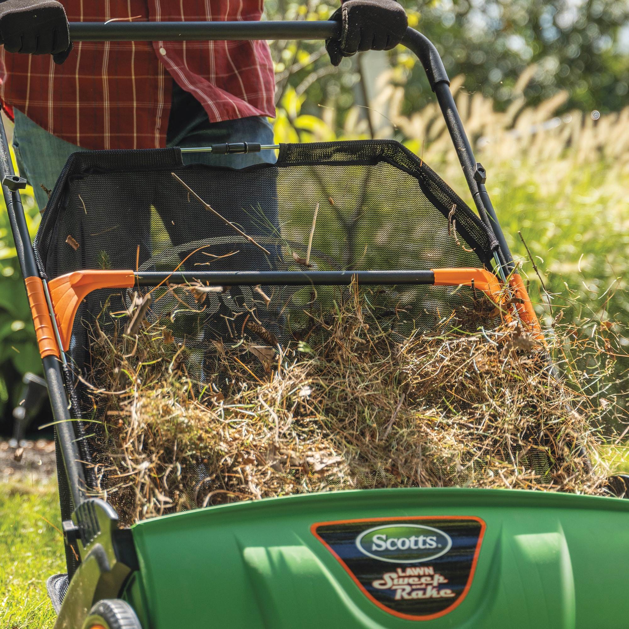 Scotts 26-Inch Push Lawn Sweeper
