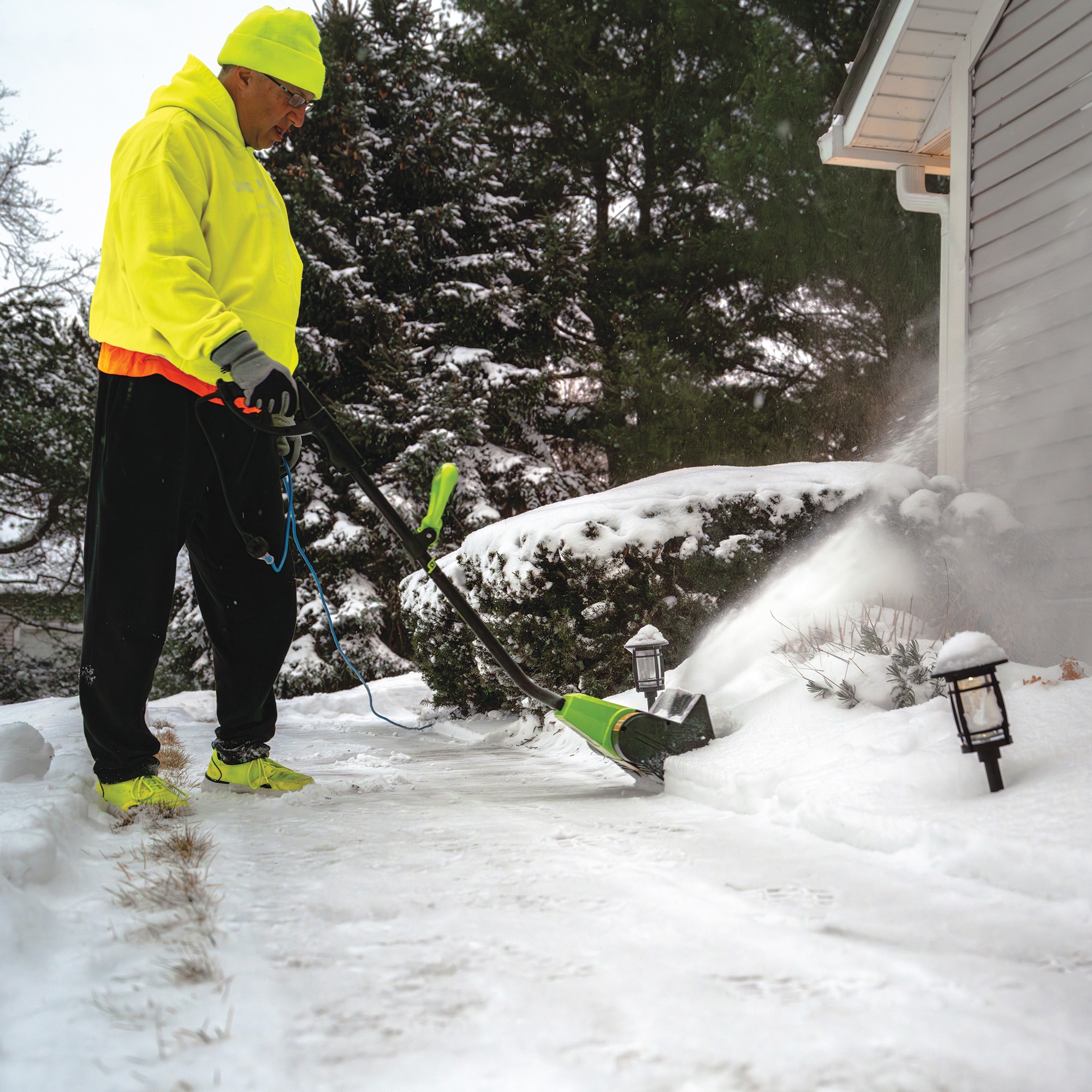 Earthwise 12" Electric Corded Snow Plow