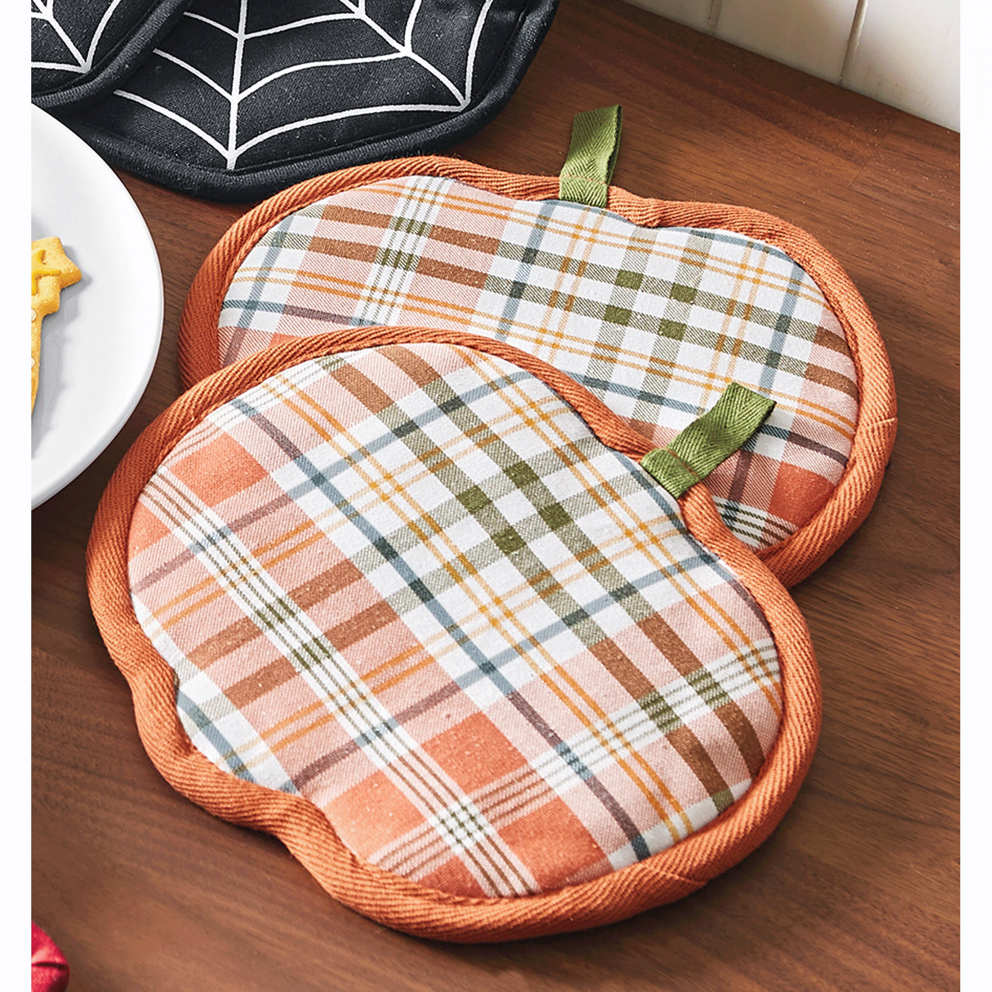 Set of 2 Shaped Potholders 3 Set of 2 Shaped Potholders
