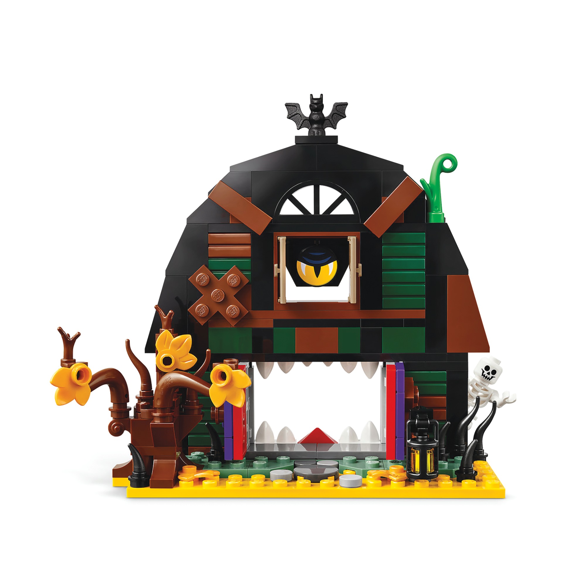 LEGO Halloween Barn 1 LEGO Halloween Barn