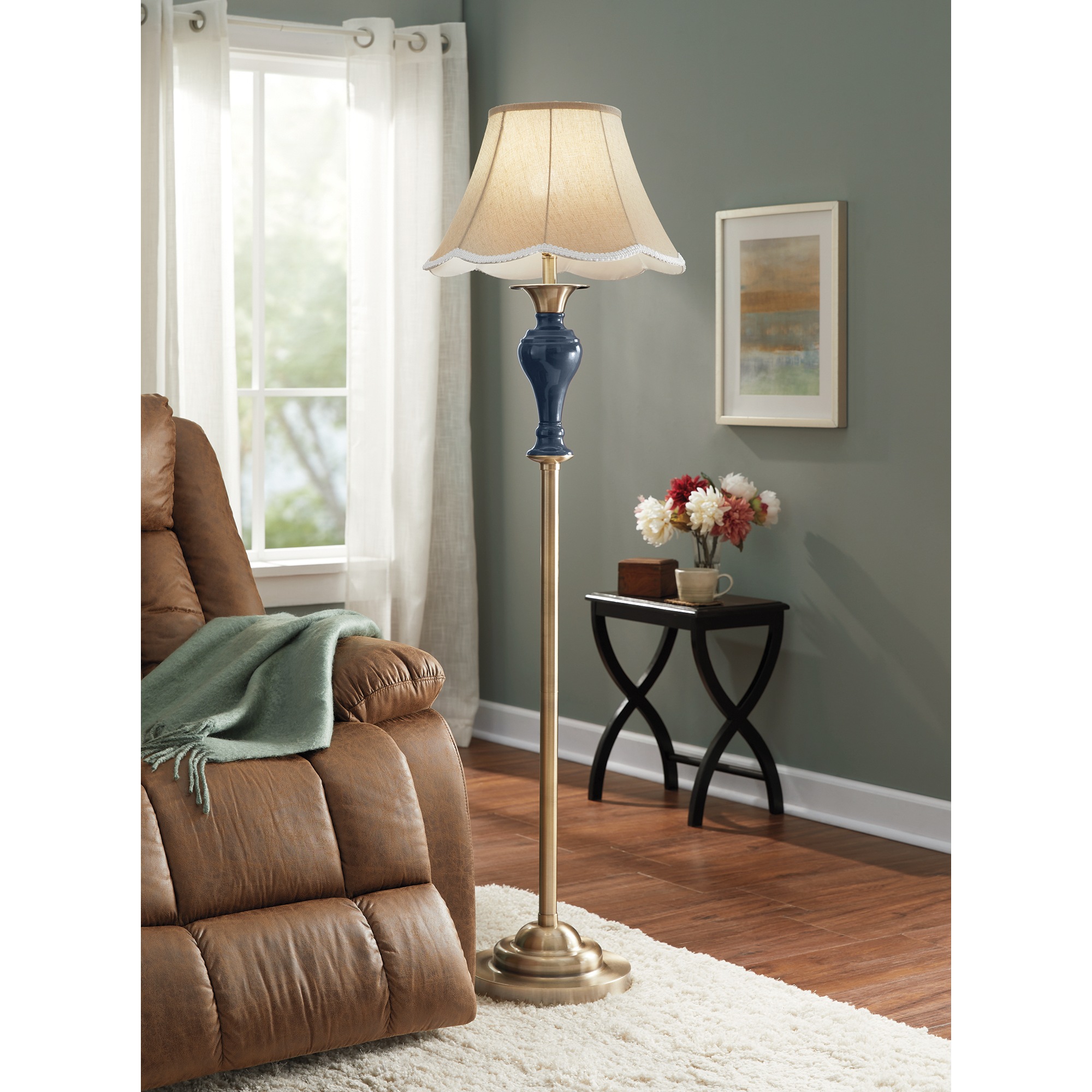Scalloped Touch Floor Lamp