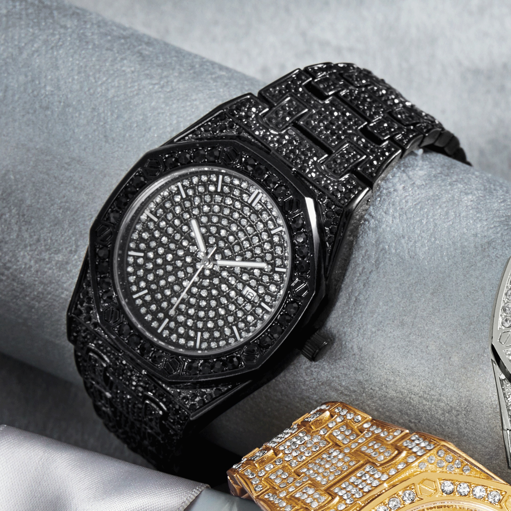 Men's Crystal Round Bracelet Watch